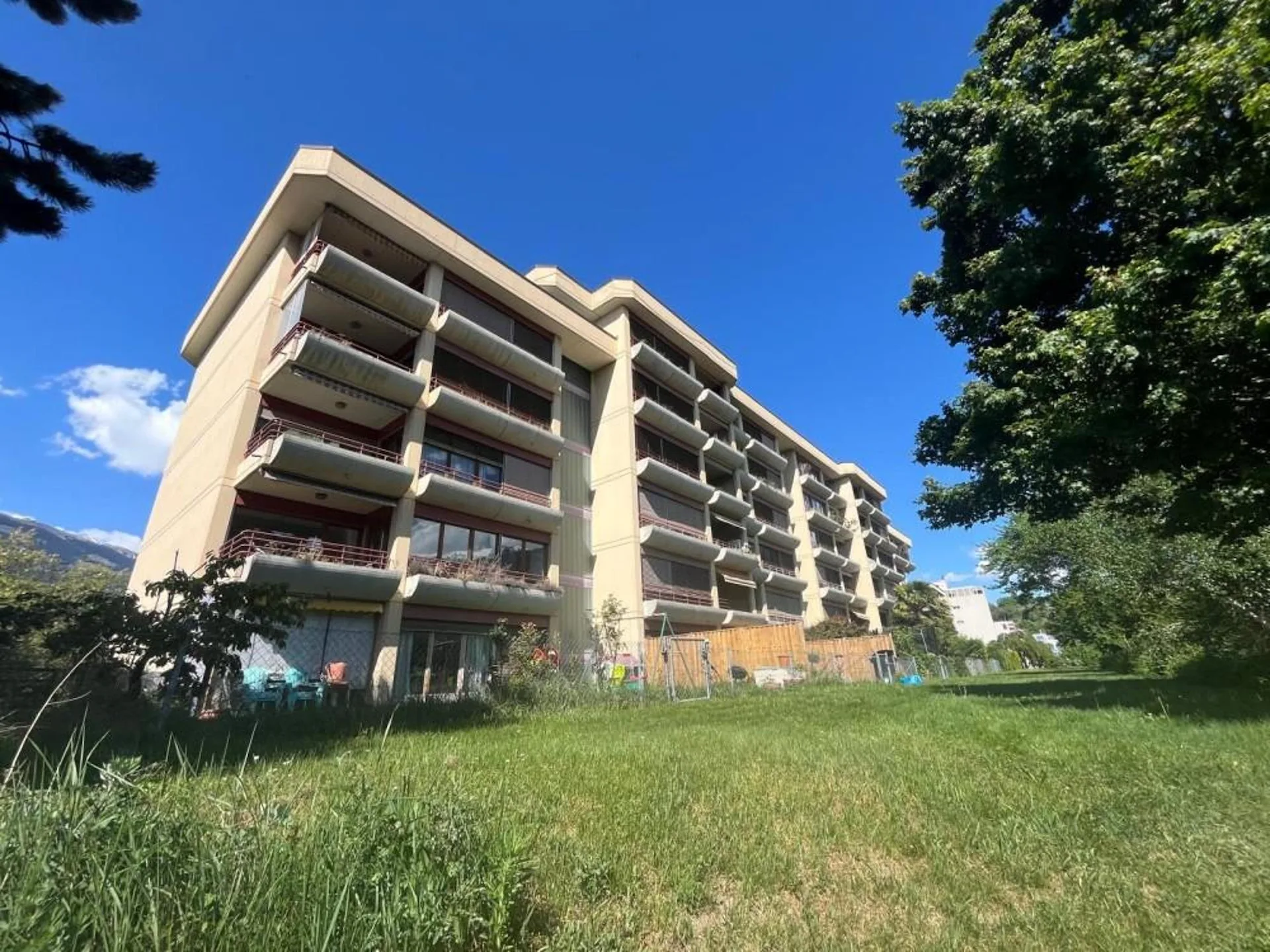 Wohnung mit 3.5 Zimmern und einer atemberaubenden Aussicht