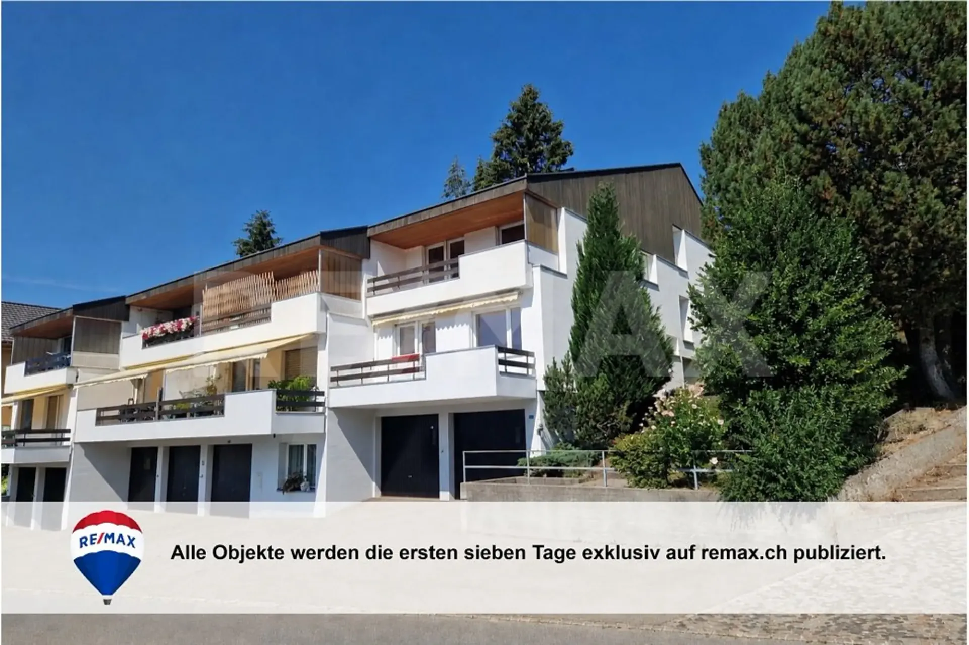A home full of light, space, and coziness - Your new townhouse in Gais