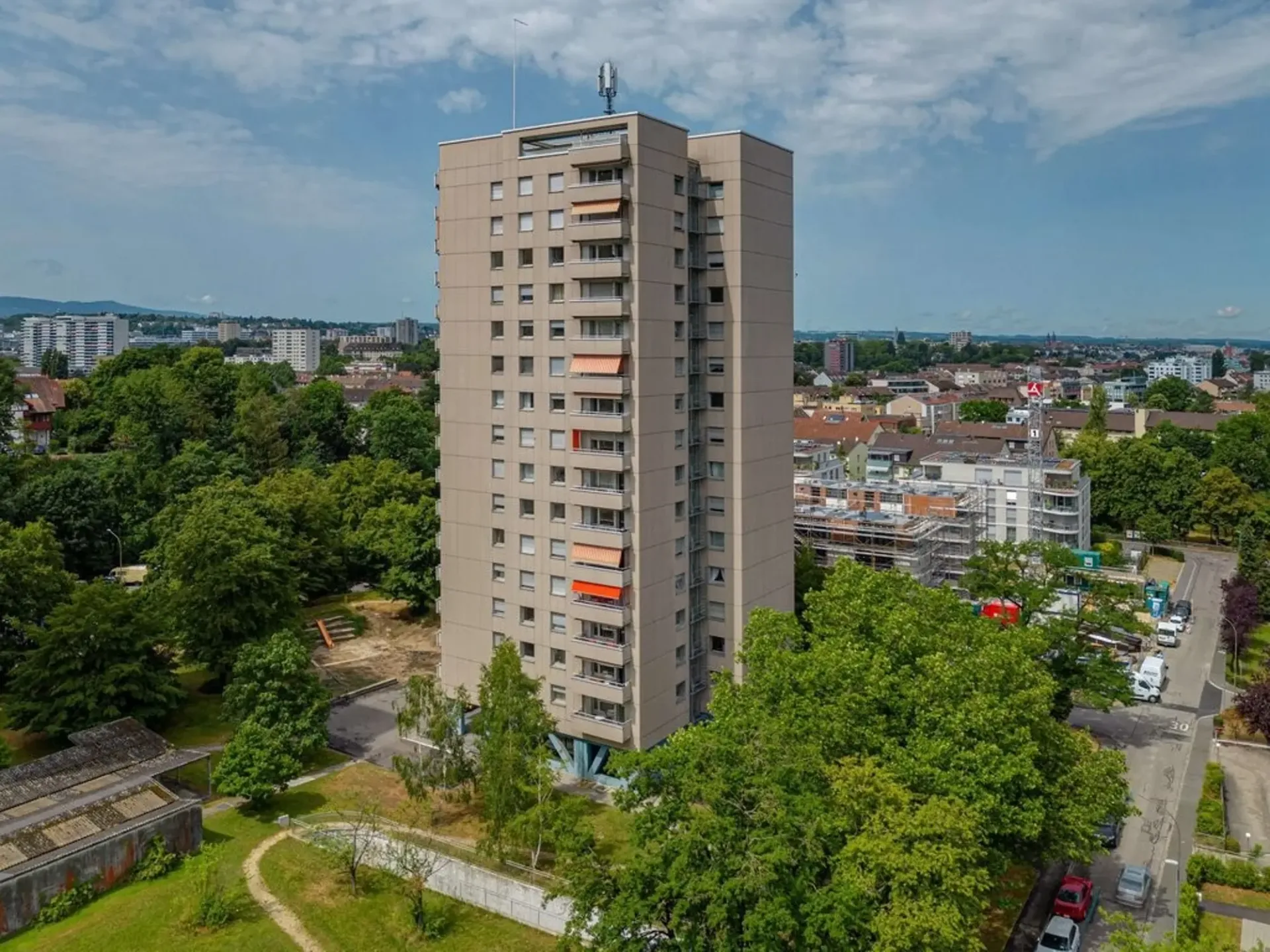 Über den Dächern von Birsfelden