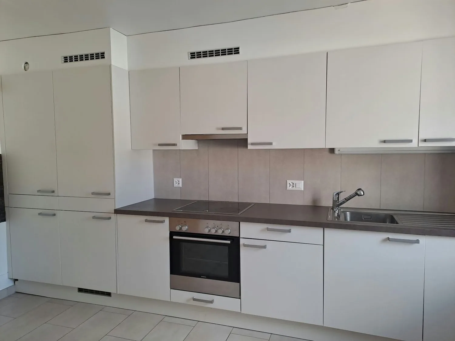 Wohnung mit 5 Zimmern in La Côte-aux-Fées