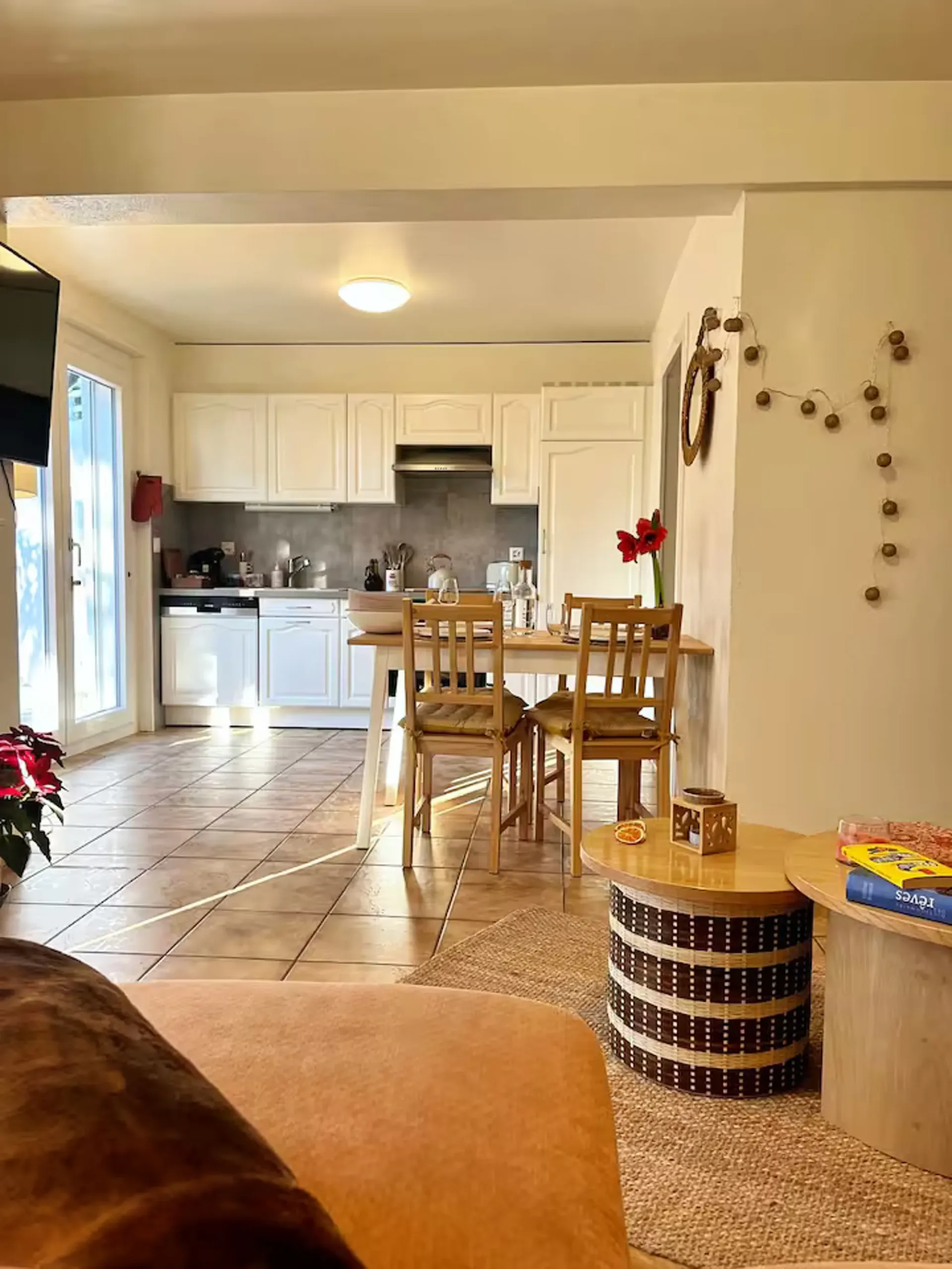 APPARTEMENT 2½ PIÈCES À PENTHAZ (VD), MEUBLÉ, DURÉE DÉTERMINÉE