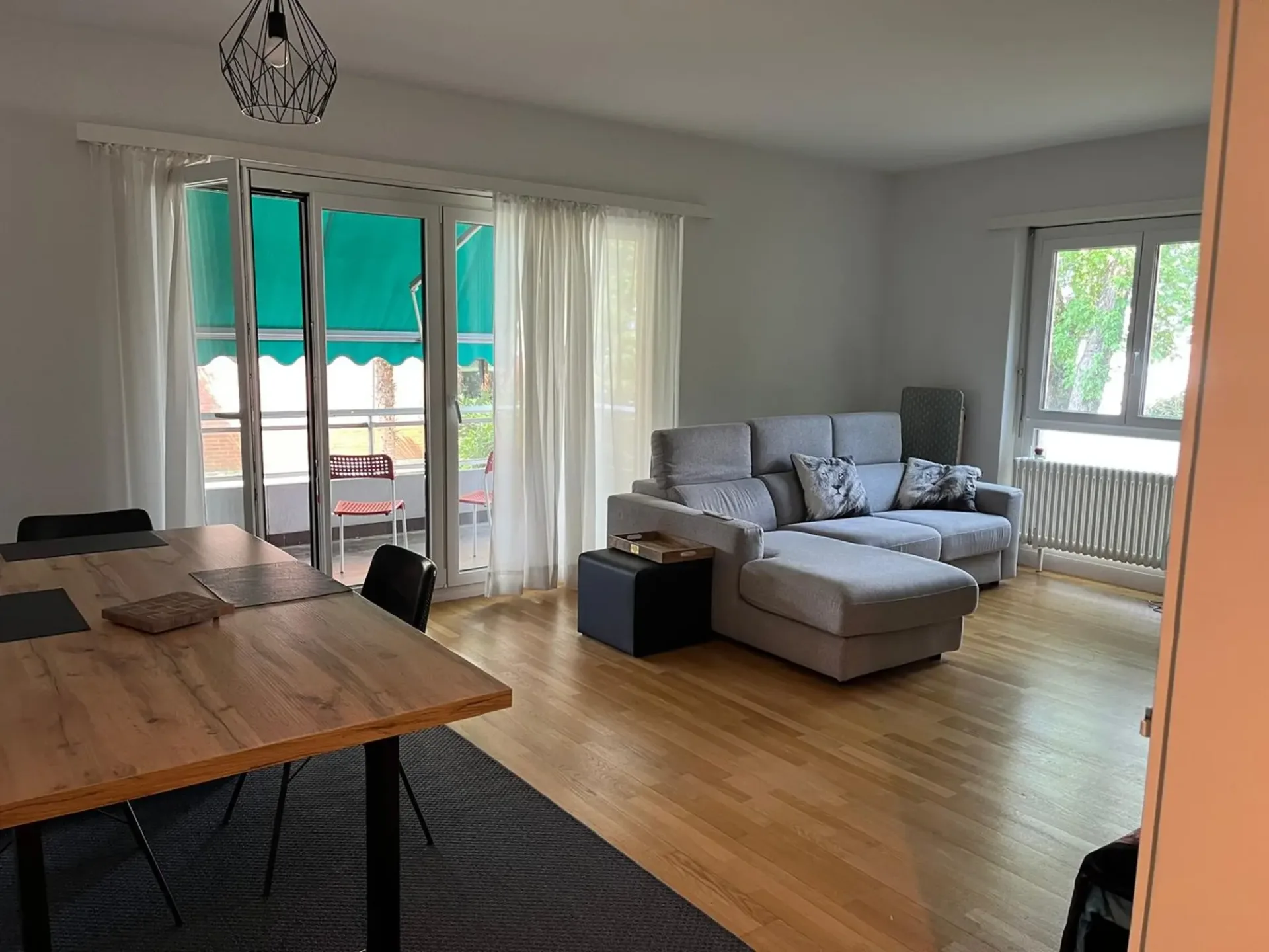 Massagno – Vaste appartement de 3,5 pièces rénové avec piscine condominiale
