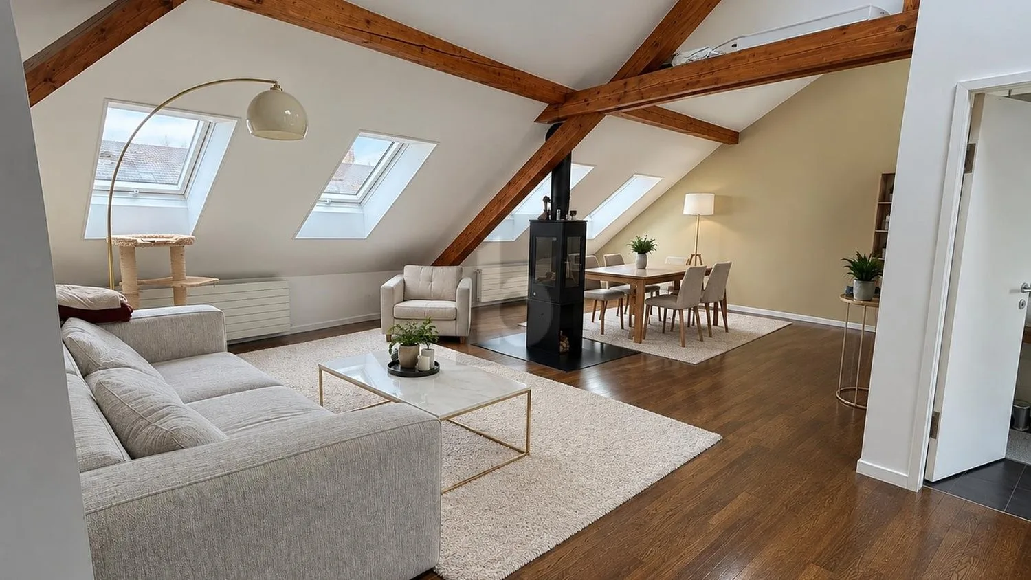LUXURIOUS AND STYLISH IN ZÜRICH-WIEDIKON!