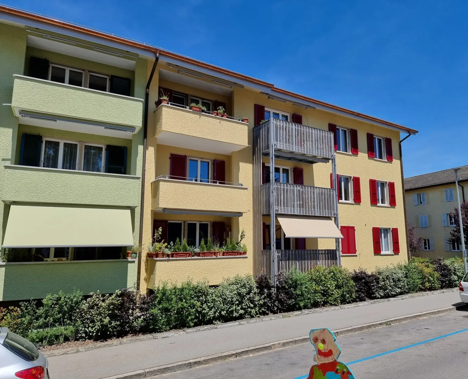 Sehr helle, sonnige 2-Zimmer-Single Wohnung im Erdgeschoss