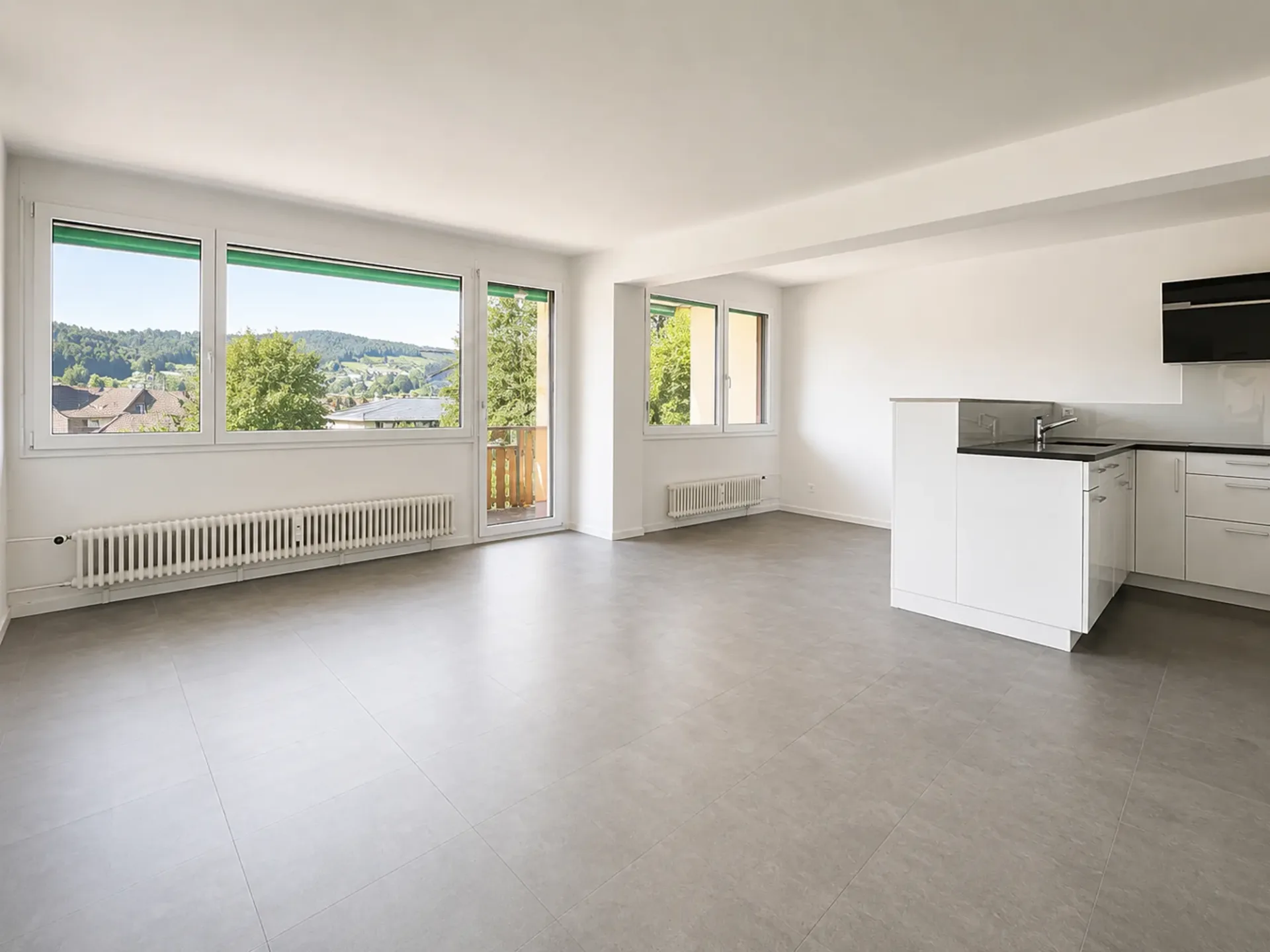 Modern und ruhig wohnen in Aesch – 3.5 Zimmer mit Balkon und Lift