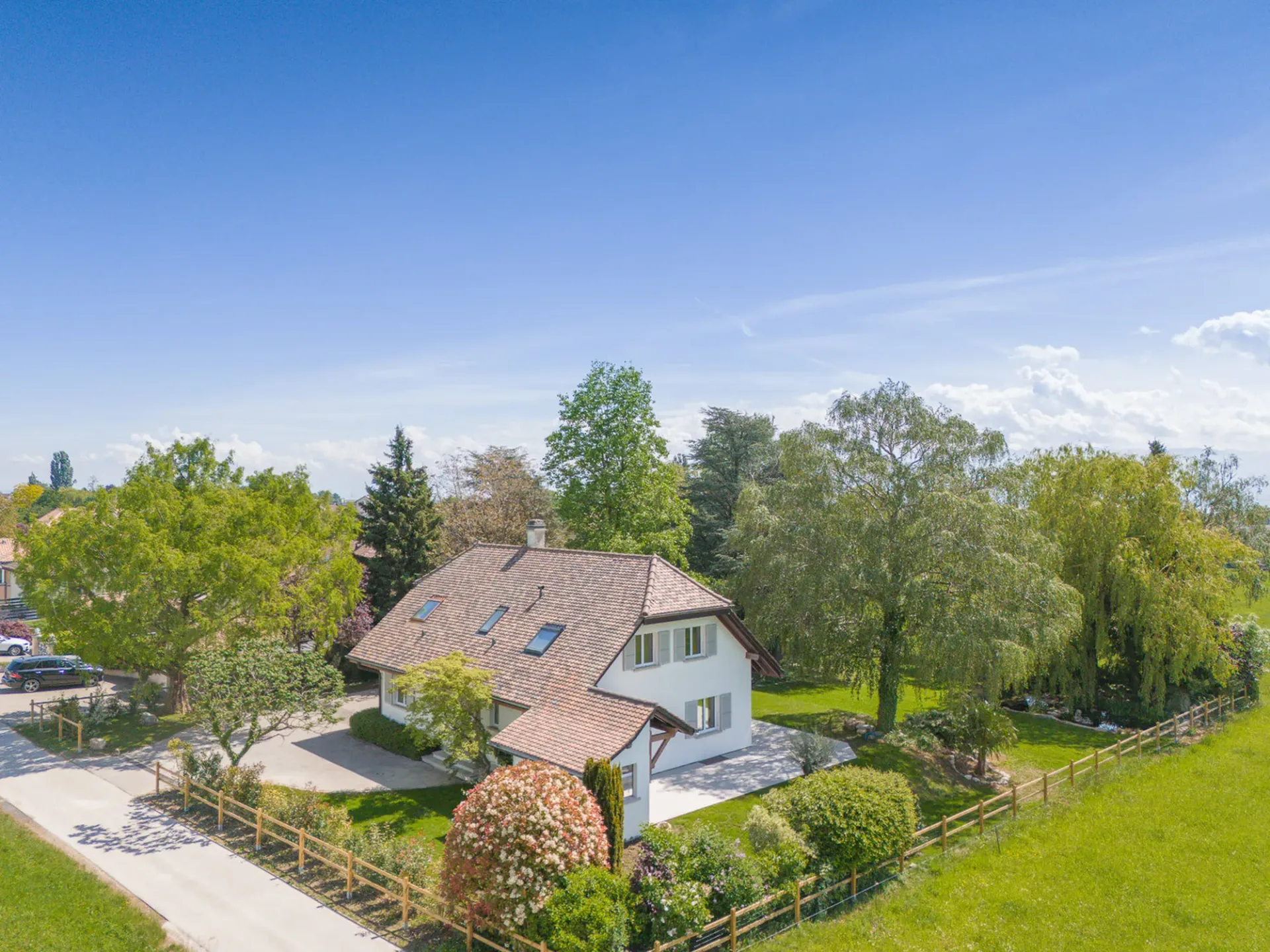 Renovated individual villa with panoramic view, 5 minutes from Nyon