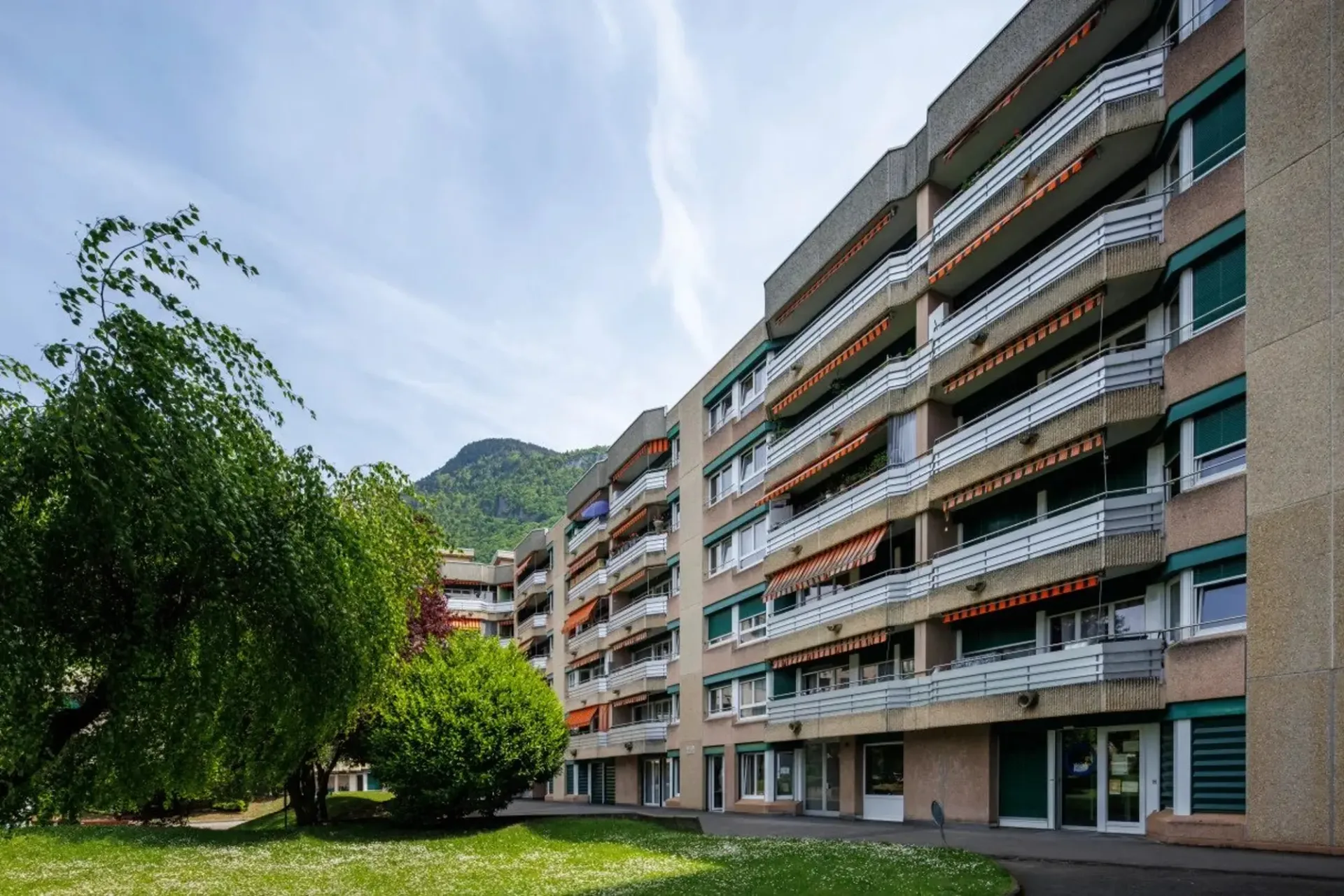 Wohnung mit 4.5 Zimmern im 3. Stock