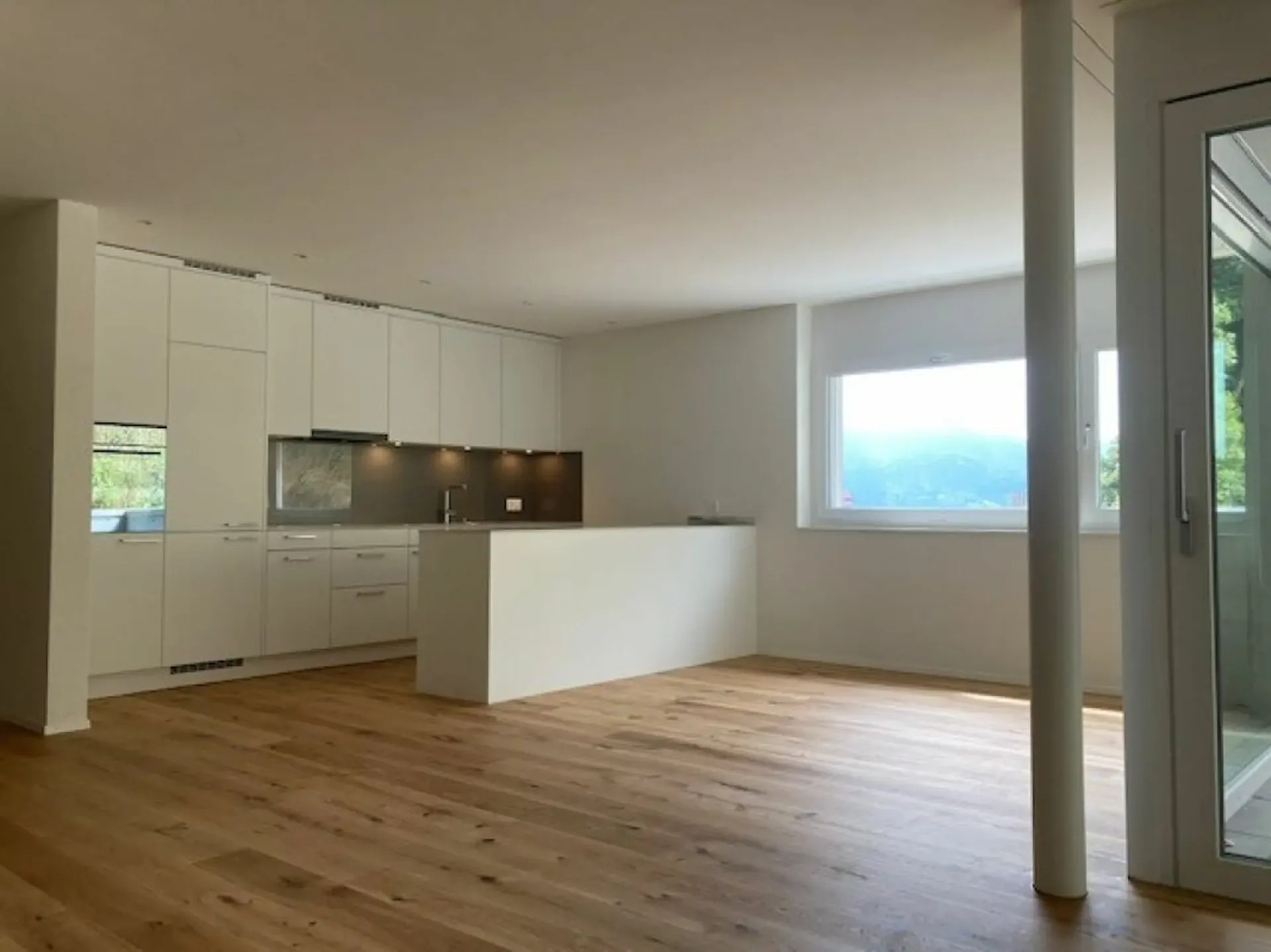 Grosszügige, helle 3.5 Zimmer-Eigentumswohnungen 132m2  im 1. OG