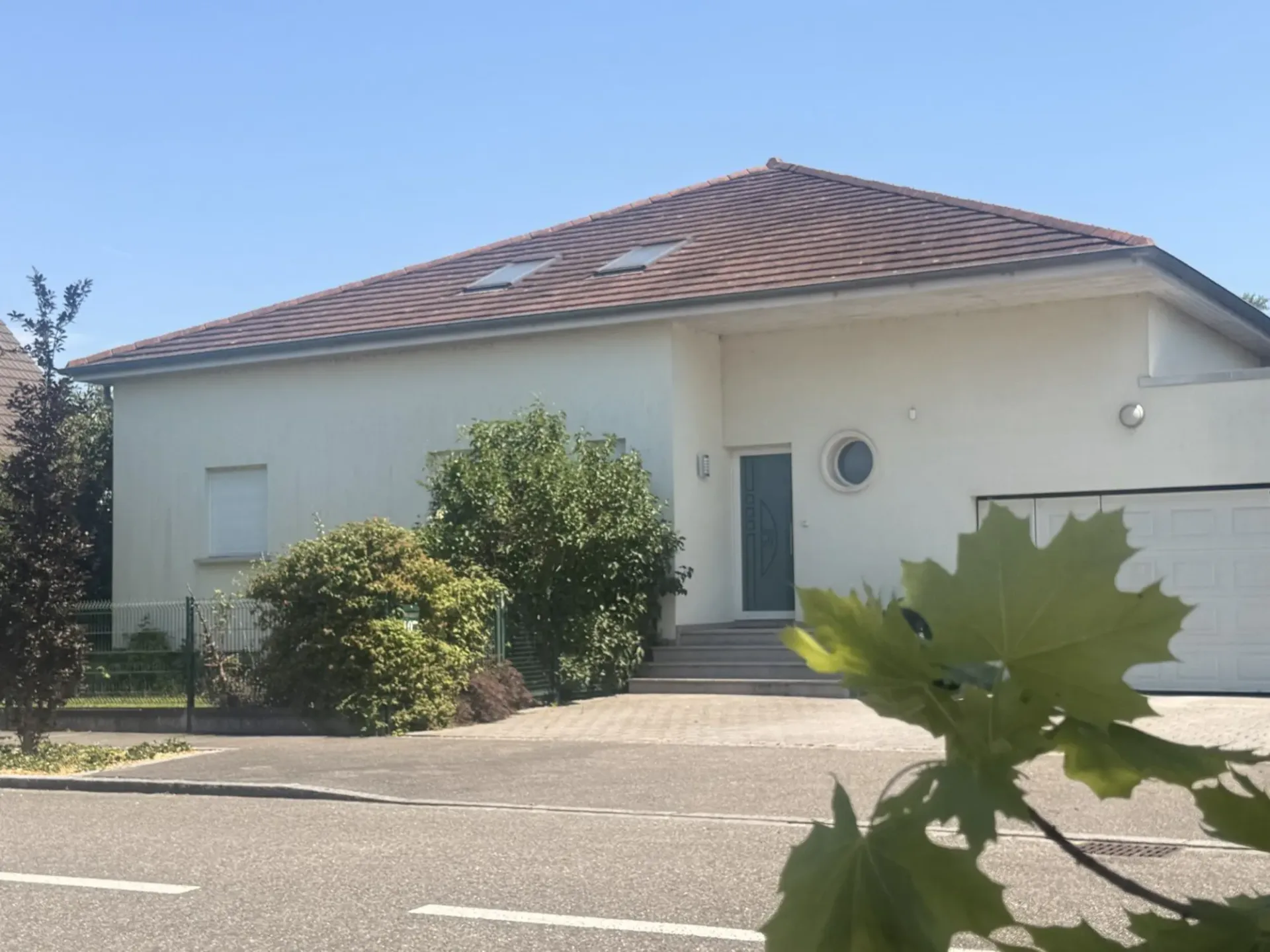 Réf: 11173*** Secteur frontalier: Villa de luxe contemporaine env. 270 m²