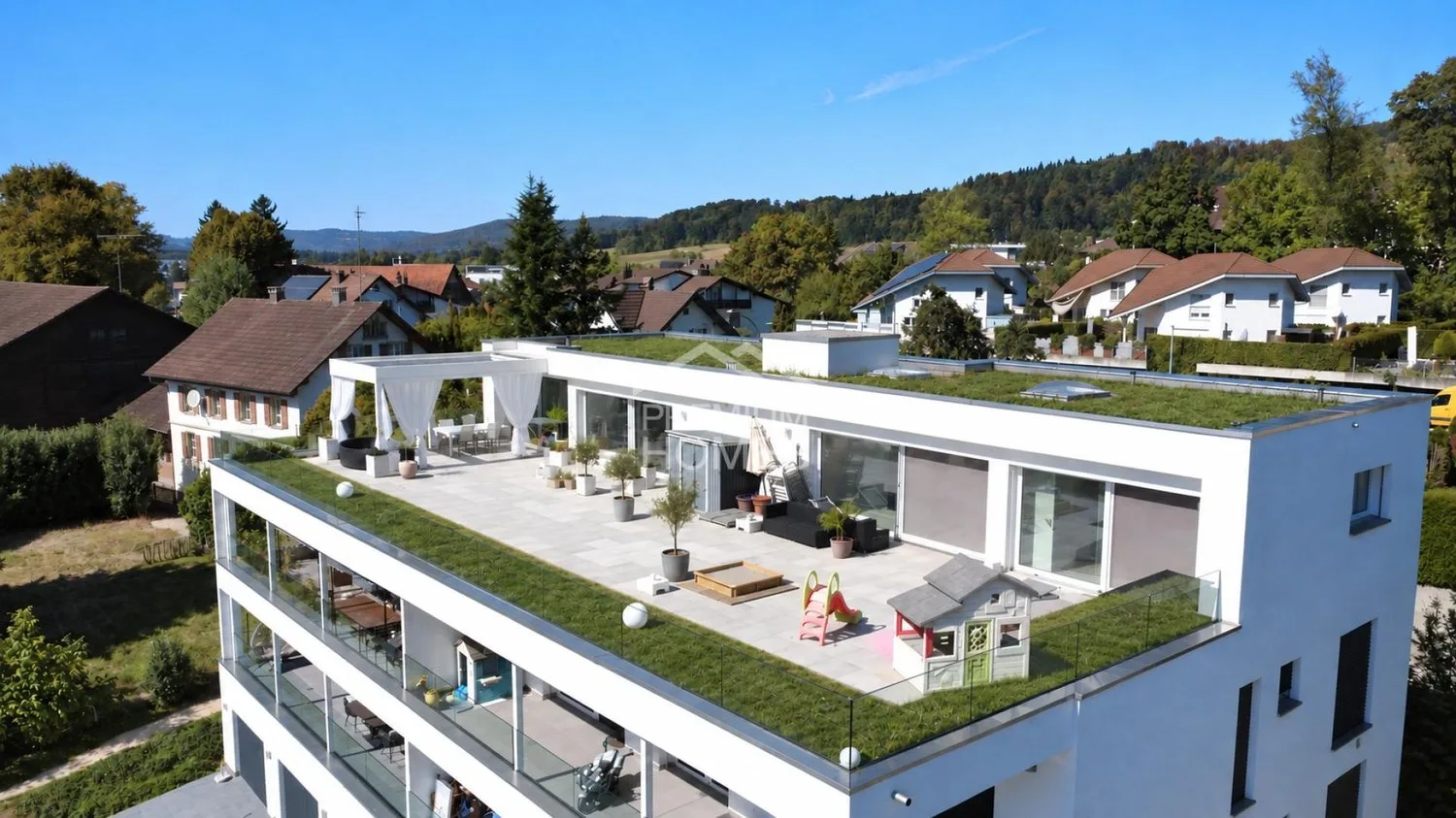 Exklusive Attika mit Feriengefühl & XXL-Terrasse