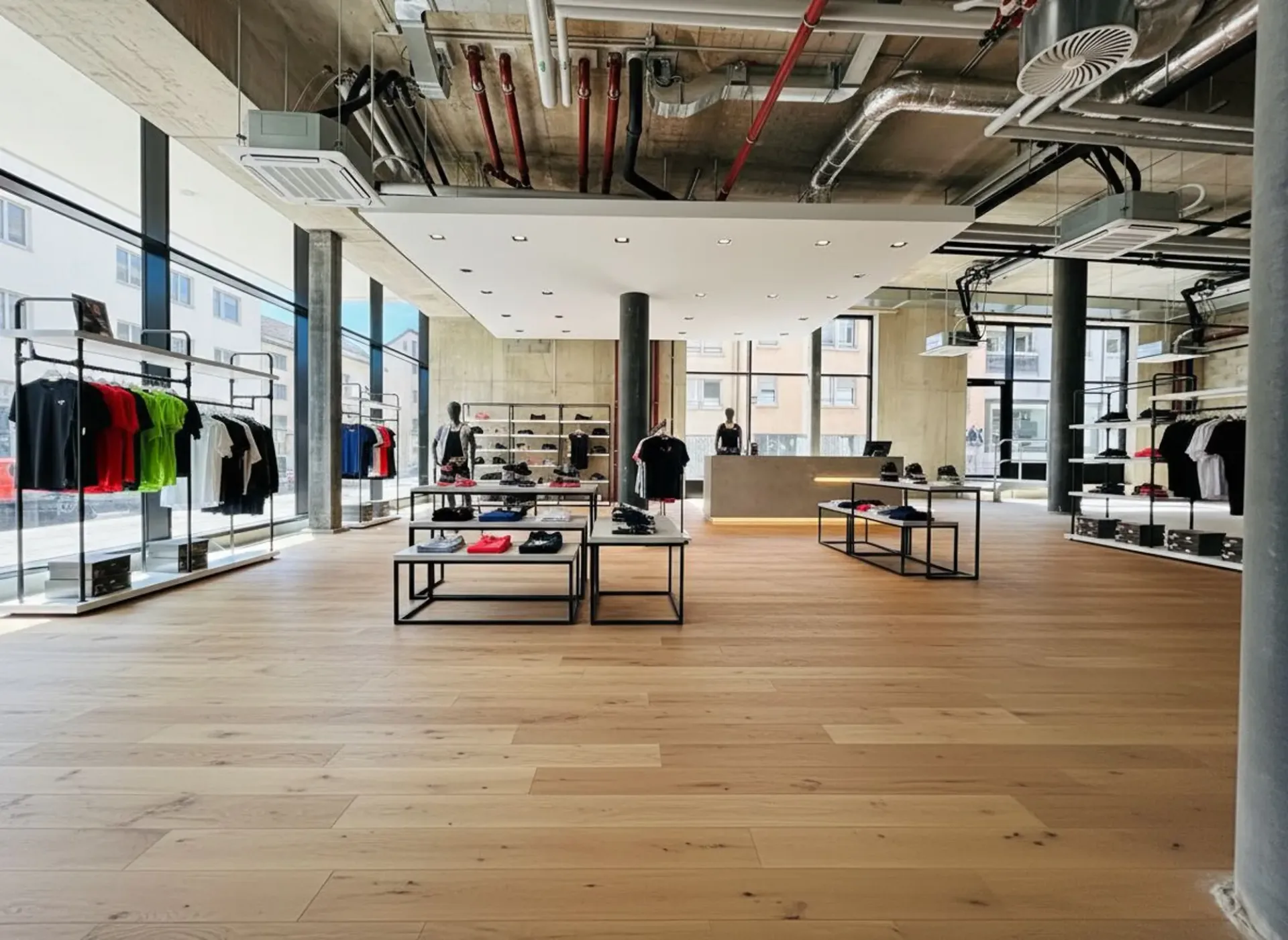 Zu vermieten - Neuer Gewerbefläche von 246 m² im Herzen von Rolle - Rue du Temple