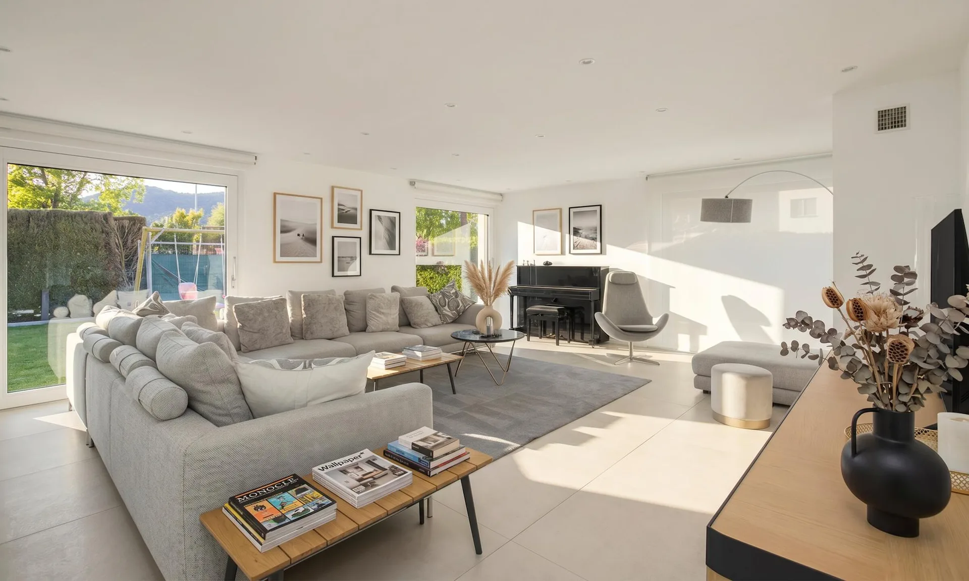 Moderne Villa 7,5 Lokale mit Pool und Grundstück in Magliaso