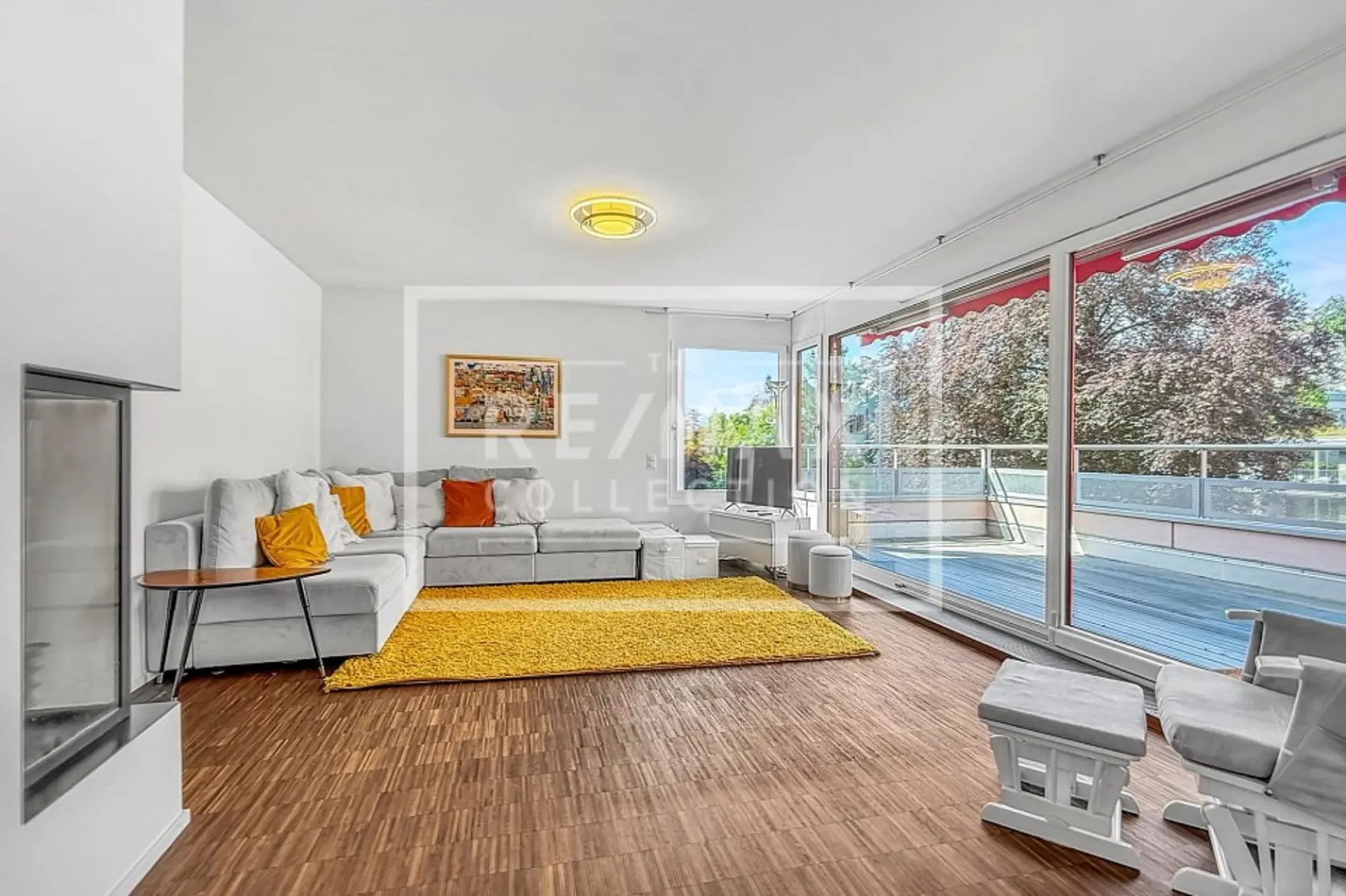 A home that delights Exclusive 6½-room apartment on Wesemlin
