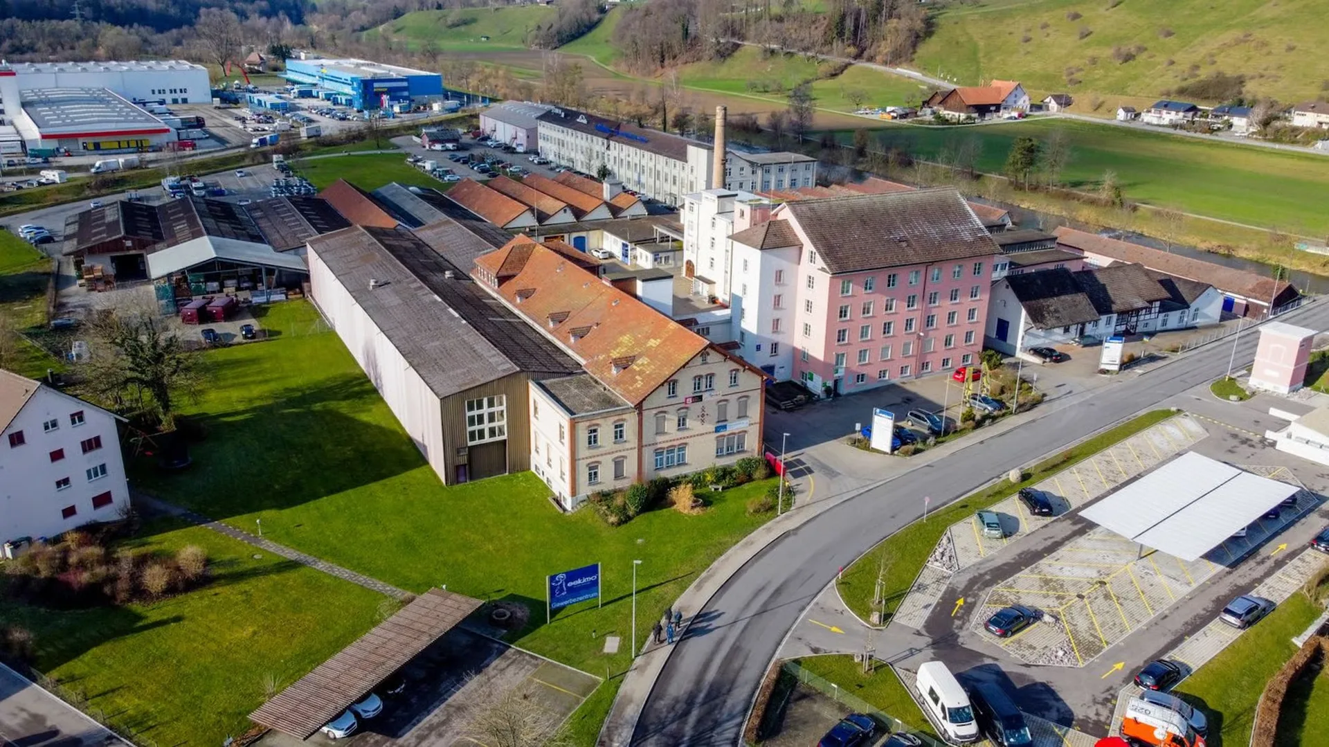 Gewerbe / Produktion mit Lagerfläche an exzellenter Lage
