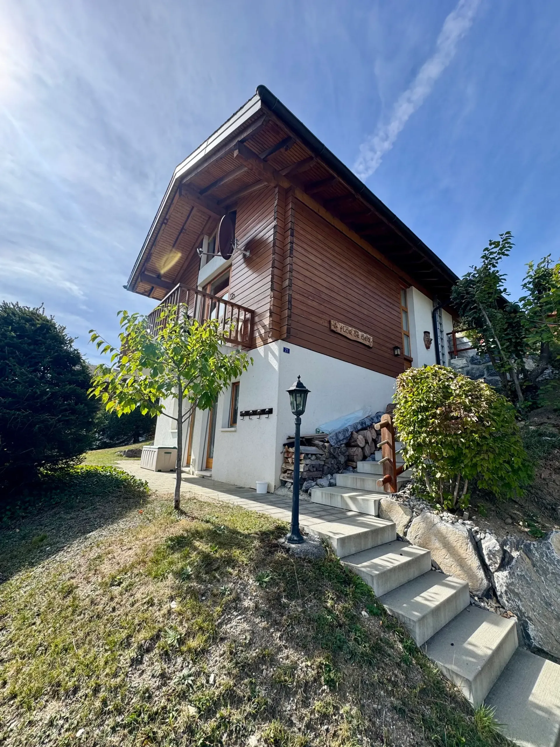 Schönes Chalet Flore de Neu