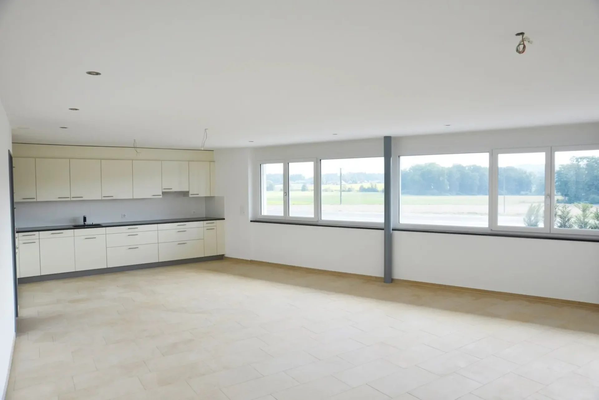 Trendige Basementflat, Wohnen Nähe Aeschisee