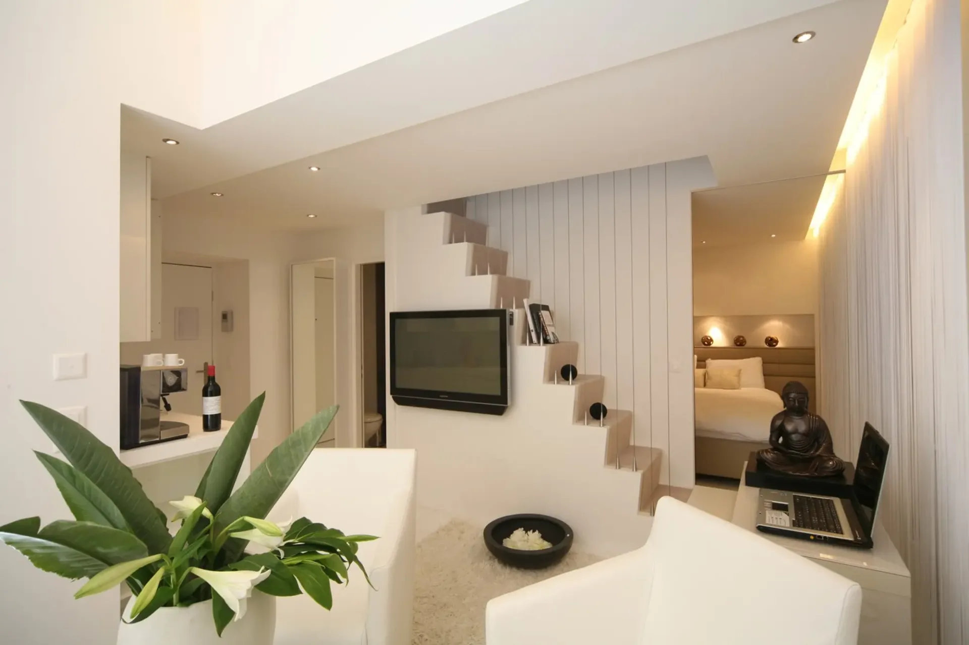 Großes Apartment, Balkon, Kitchenette - Serviced Apartment mit wöchentlicher Reinigung inklusive