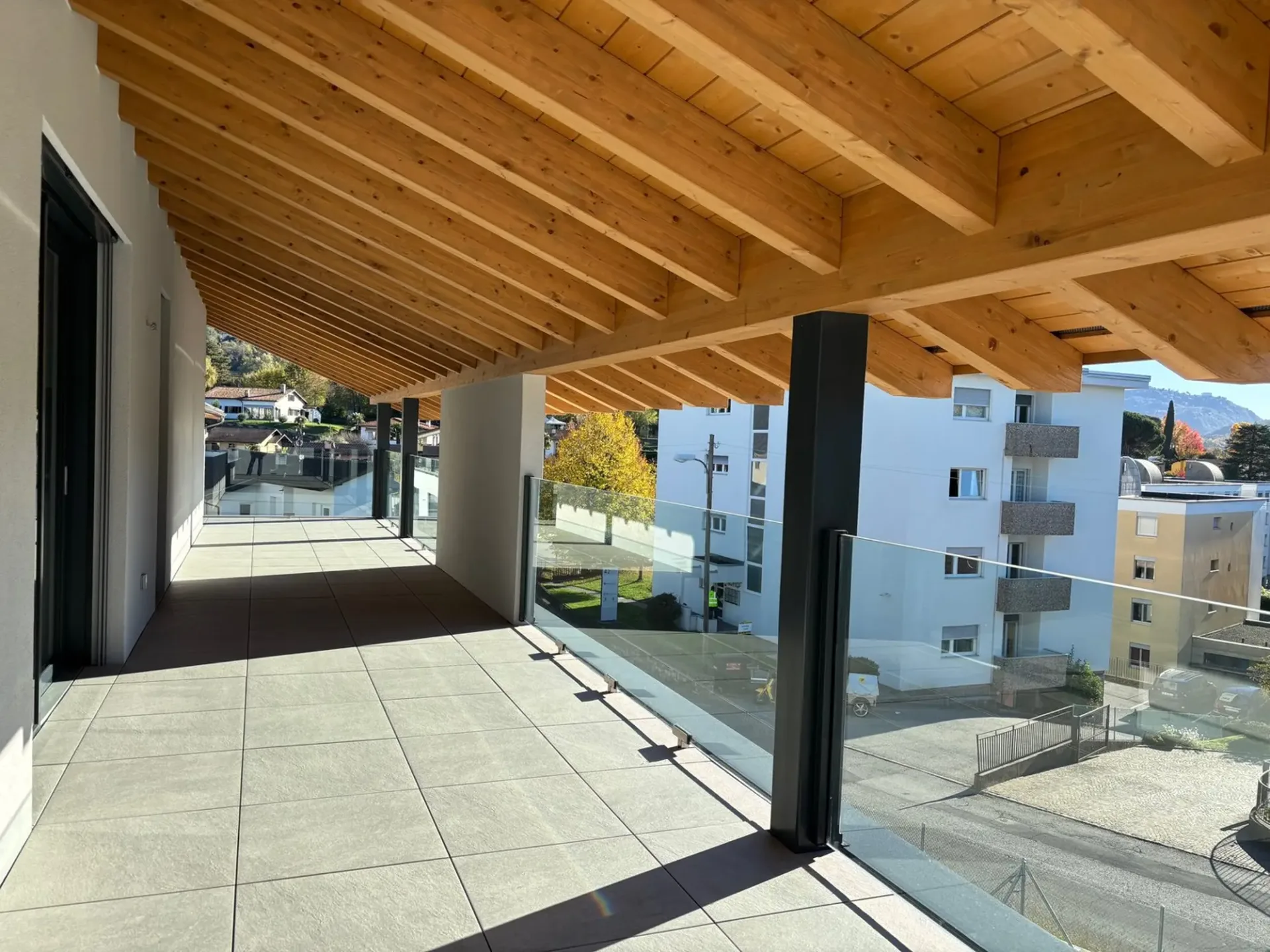 Modernes Dachgeschoss mit 3.5 Zimmern und großem Terrassenbereich