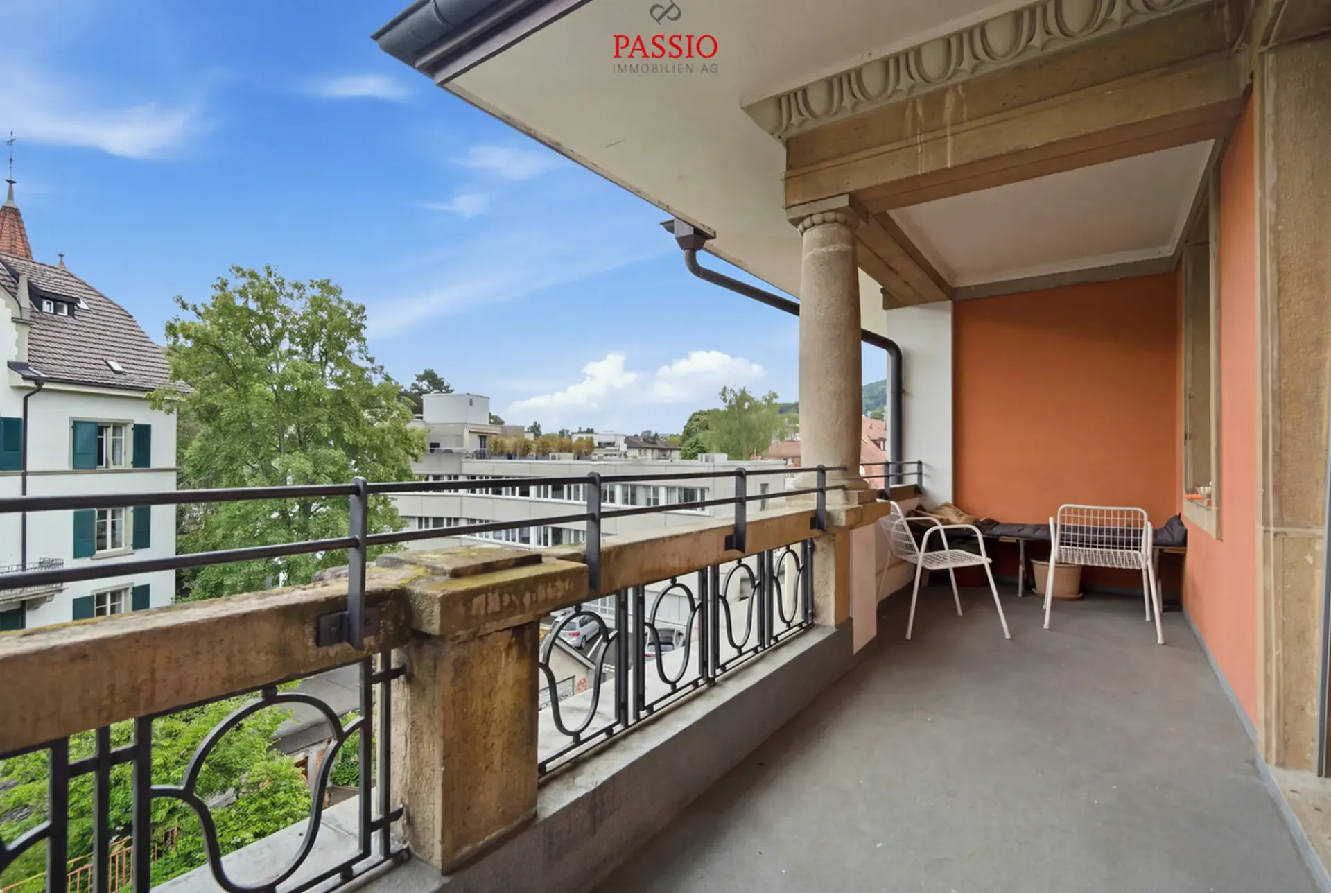 Charmeur charme de vieille bâtisse à Berne - appartement 3 pièces avec loggia spacieuse