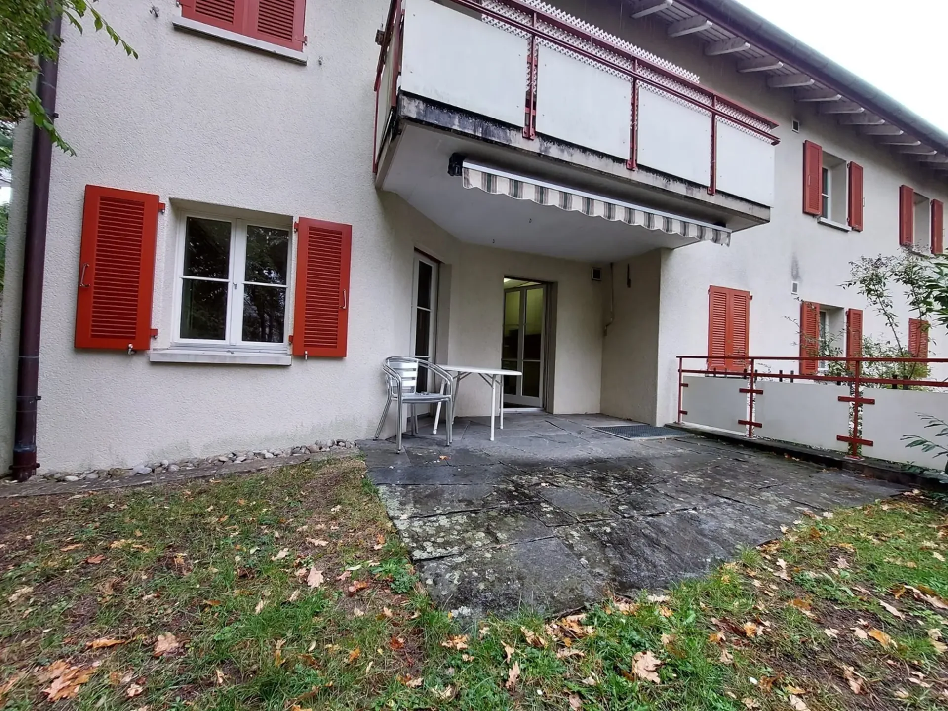 komfortable helle Wohnung mit gemütlichem Sitzplatz