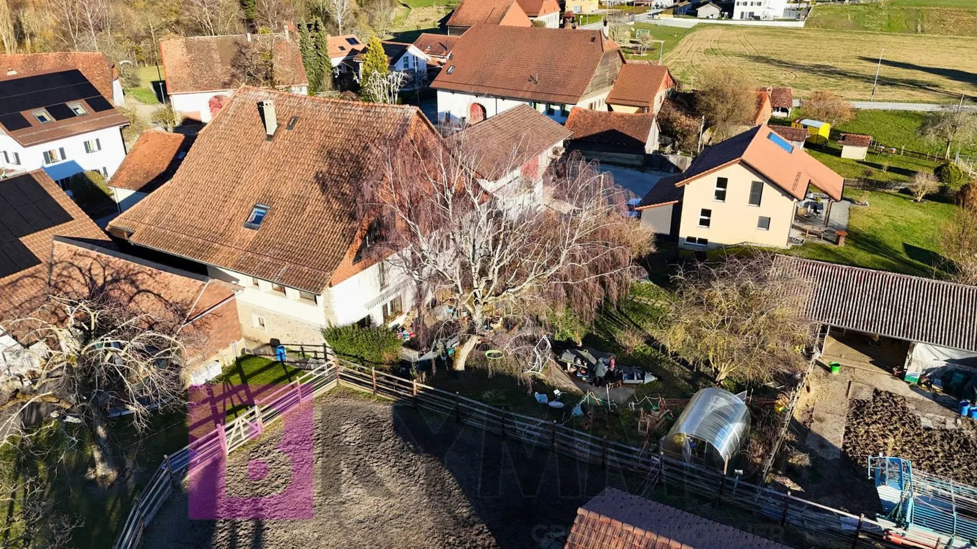 Prächtiges renoviertes Pferdegestüt – 3 Apartments – Ogens (VD)