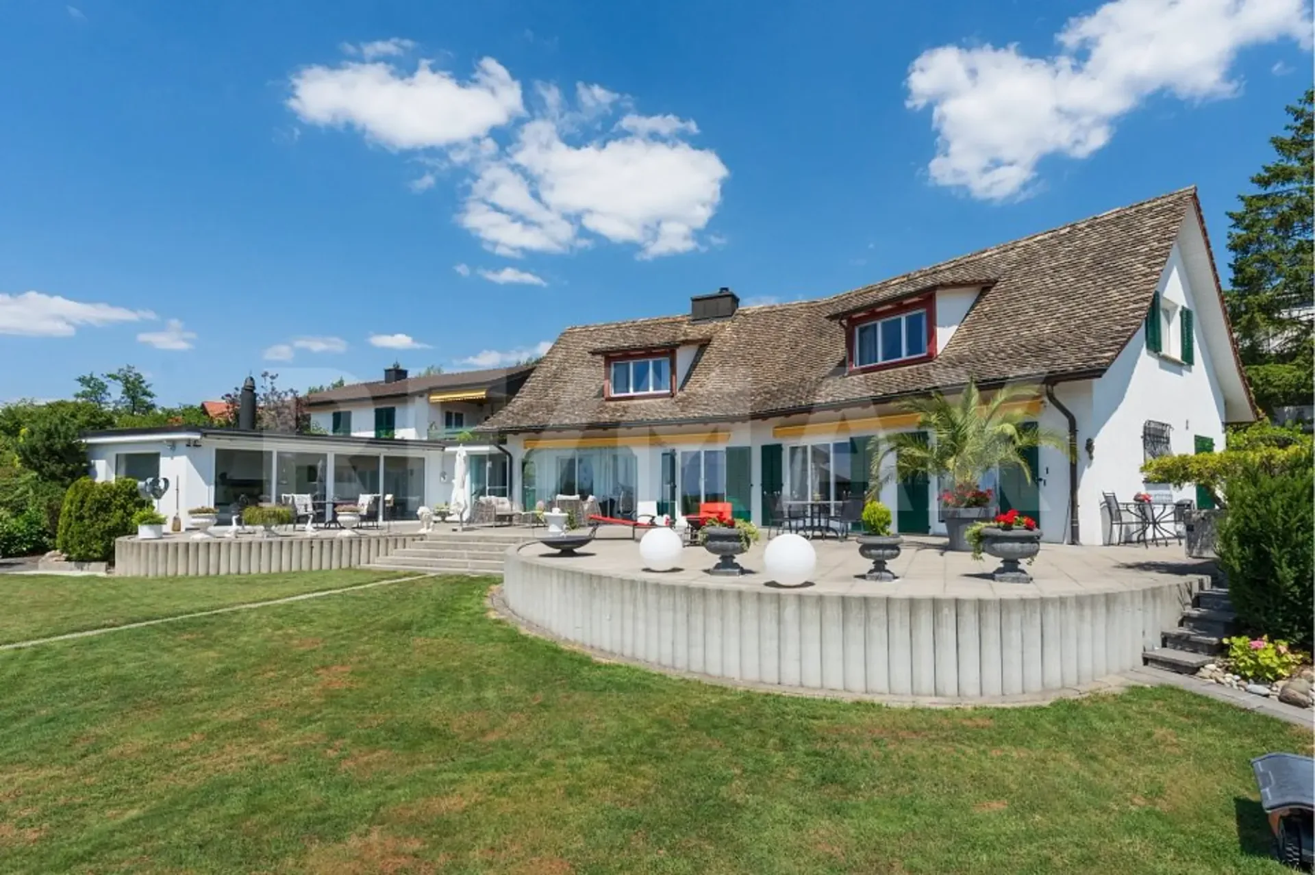 Villa con piscina e vista mozzafiato a Oberrohrdorf
