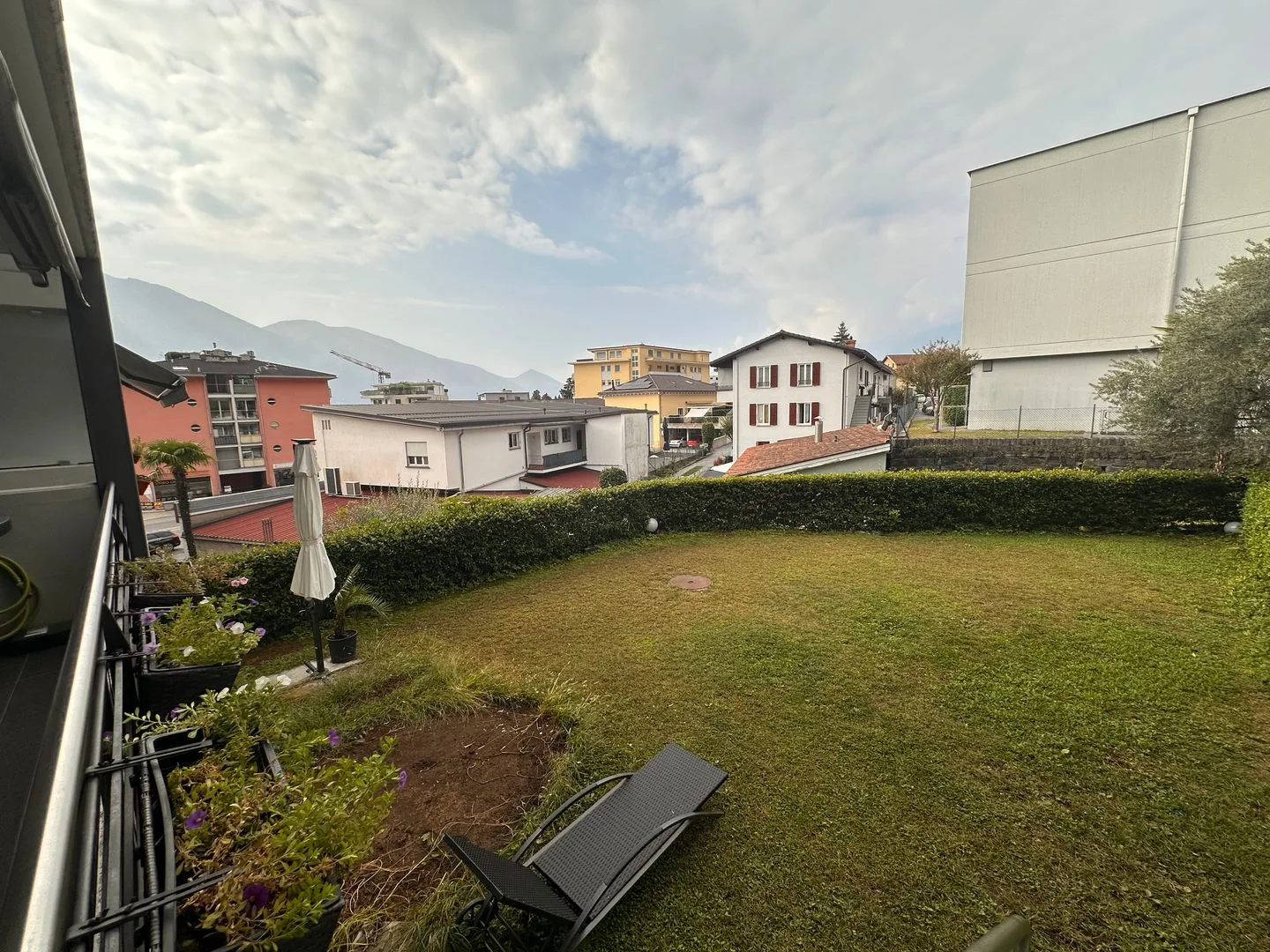 Minusio – Appartement avec 2 jardins et 2 terrasses, à quelques pas de l'école