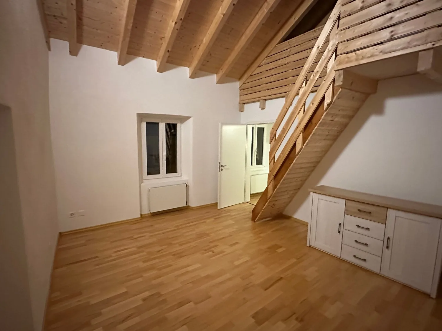 Elegant independent house 5 rooms with balcony renovated, Riviera