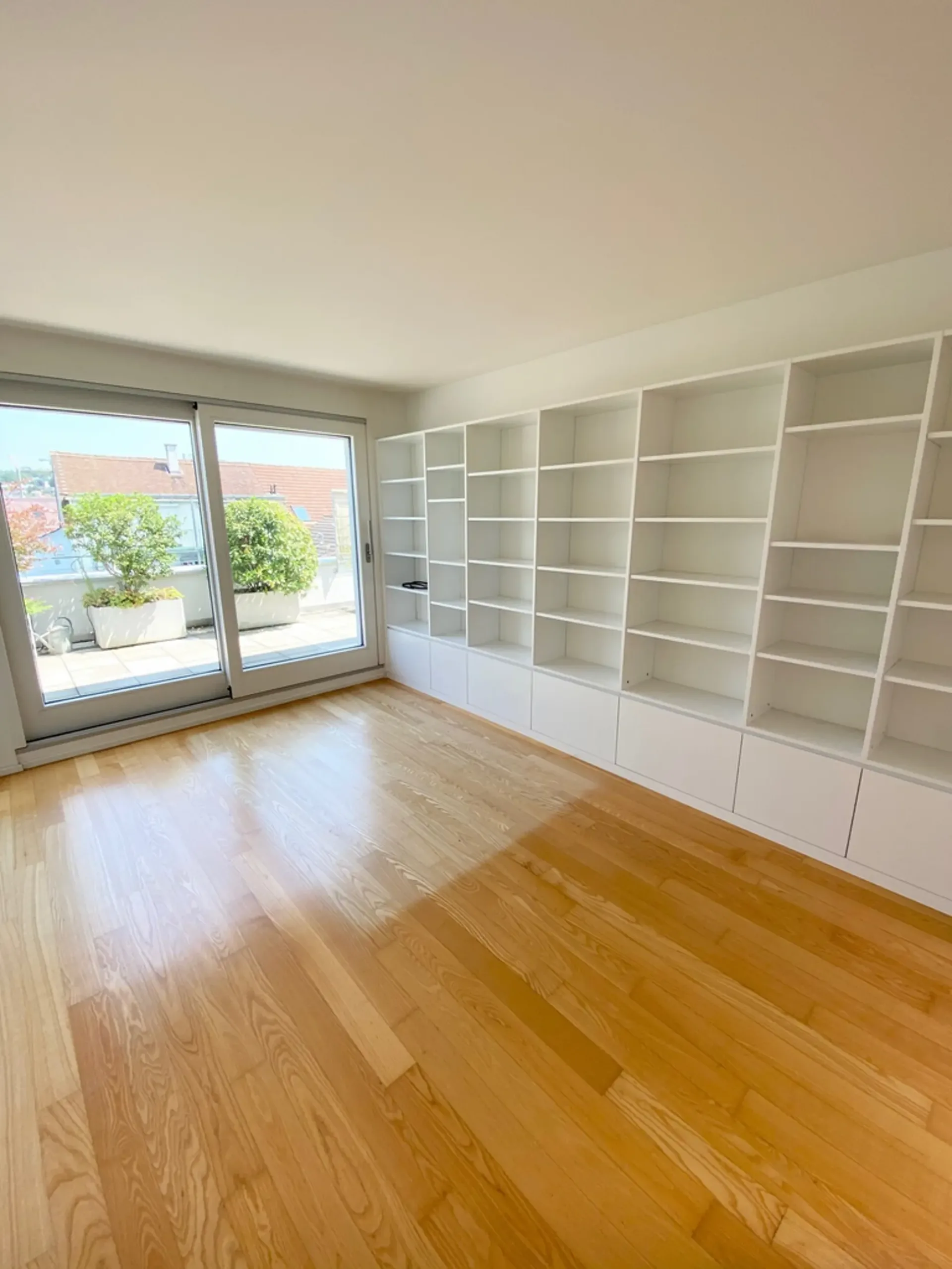 Beautiful, spacious 4.5-room attic apartment in Therwil