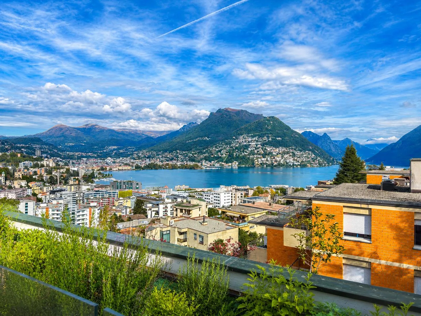 Attico vista lago a Paradiso anche come residenza secondaria