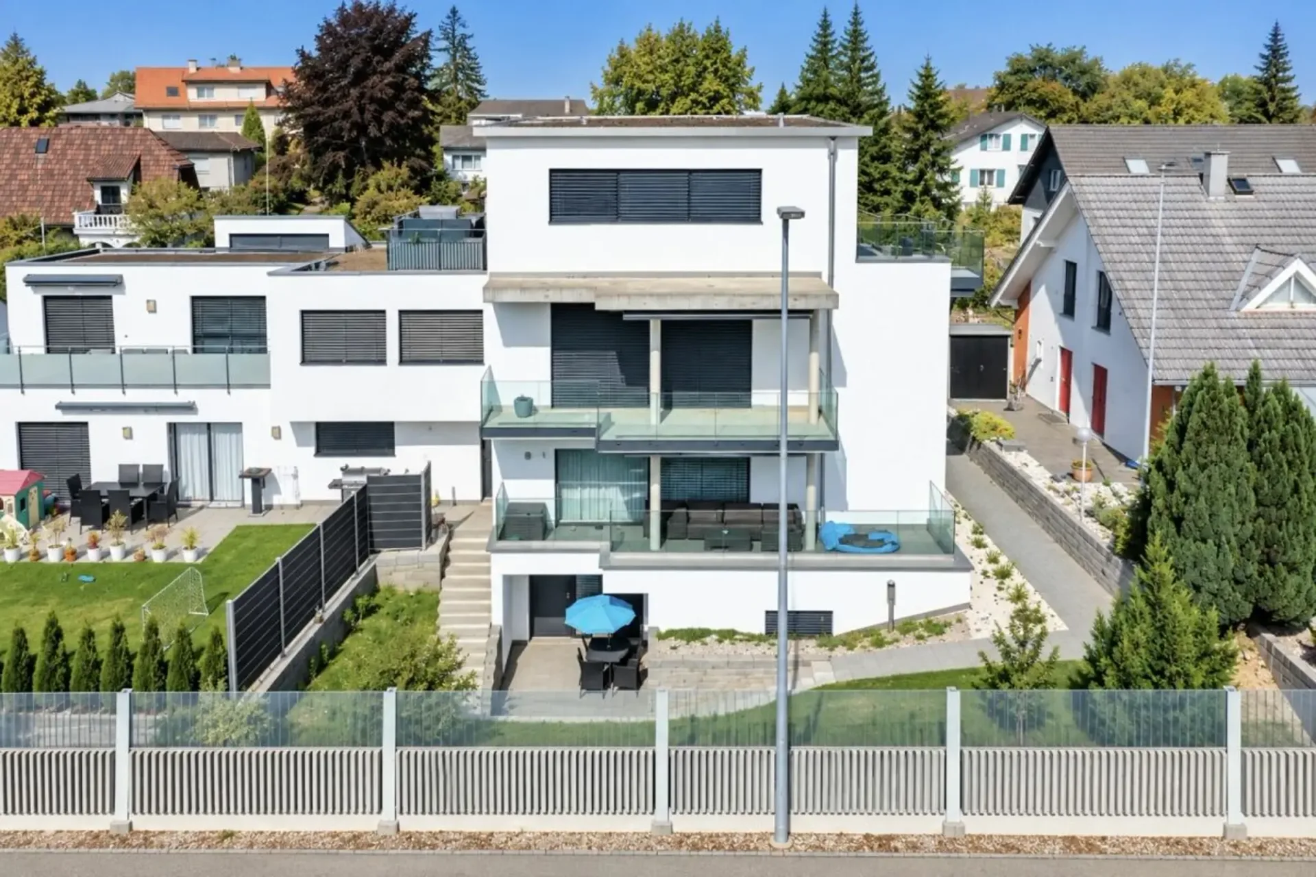 ZENTRAL WOHNEN - UNVERBAUBARE AUSSICHT GENIESSEN