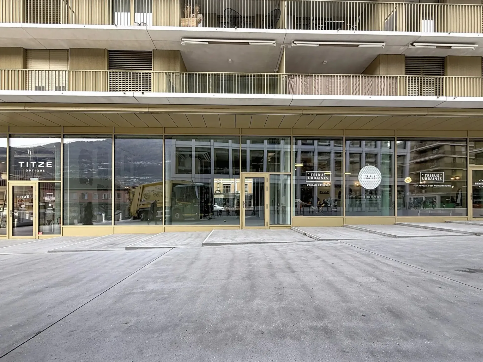 Verkaufsfläche mit starker Sichtbarkeit - 87,25 m² - Cour de Gare (Sion)