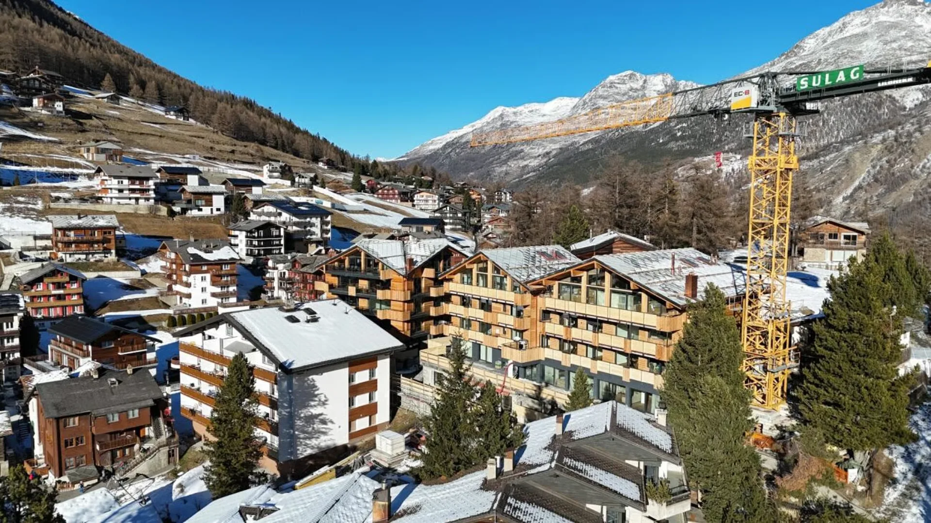 Alphubel Peak dem Himmel so nah. Neubau 2025. Mit Süd-und Ostbalkon.