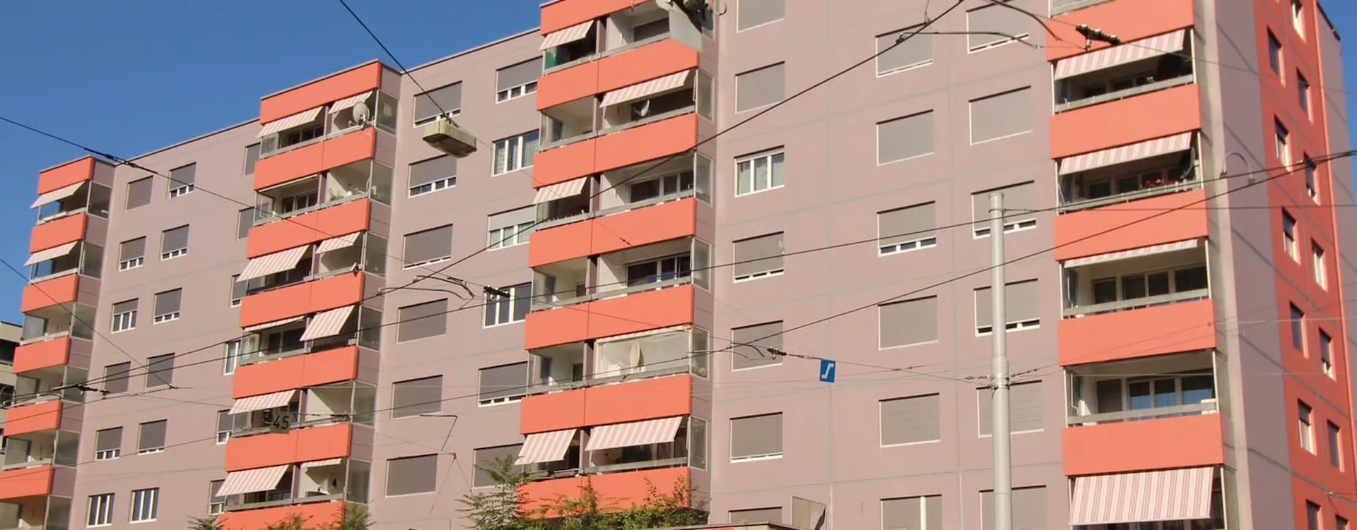 Spacious 3.5 room apartment at Wiesenplatz with 2 balconies