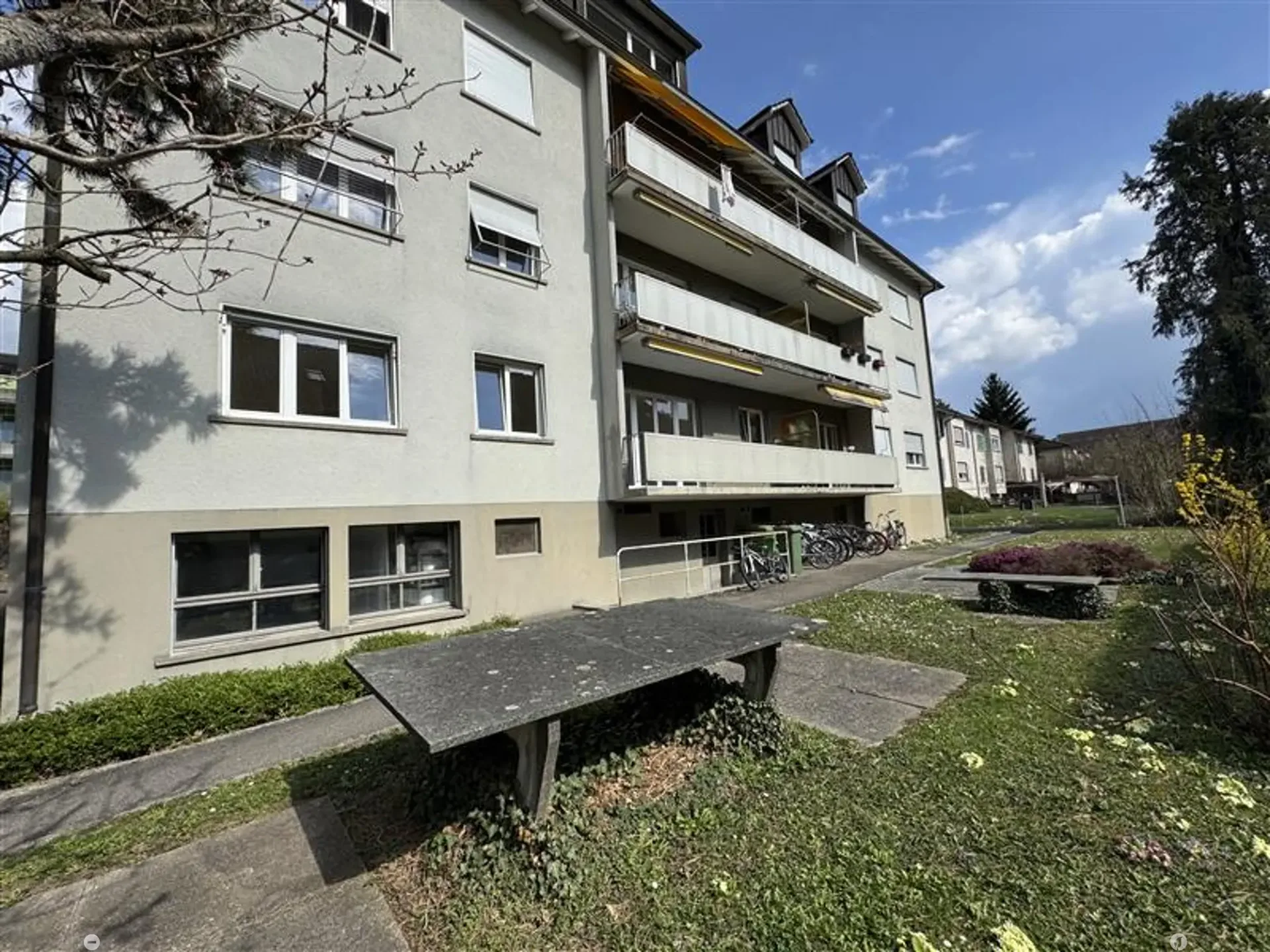 Helle 3.5-Zimmer-Wohnung mit Balkon in Biel – ab Dezember 2026 verfügbar