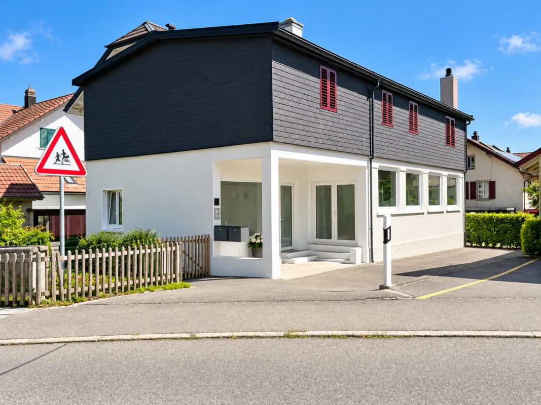 NEWLY RENOVATED COMMERCIAL SPACE FOR RENT