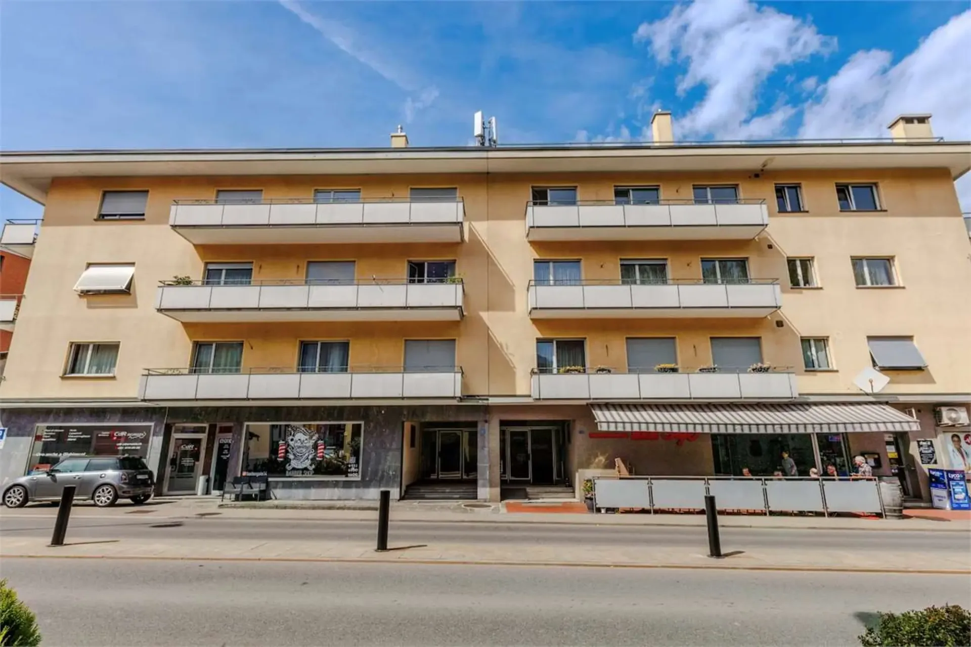 Immobilie mit gemischter Einnahmequelle, vollständig vermietet im Zentrum von Giubiasco