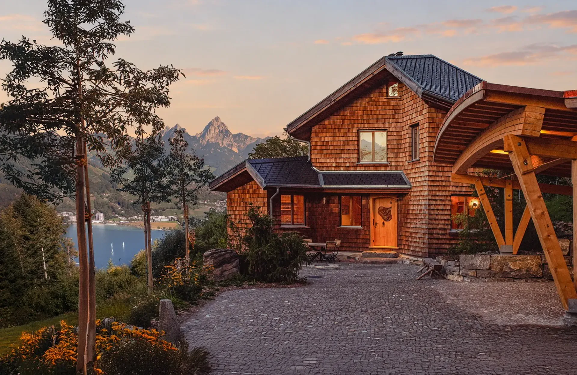 »ESSENZ« – A Nature House above Lake Lucerne