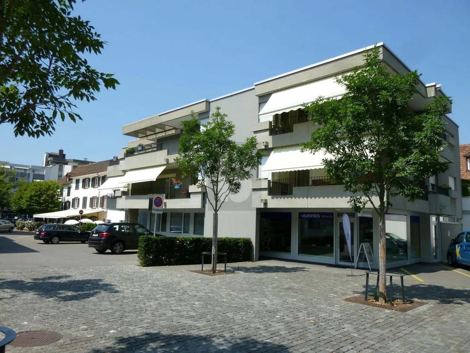 GROSSZÜGIG UND ZENTRAL IM DORFKERN