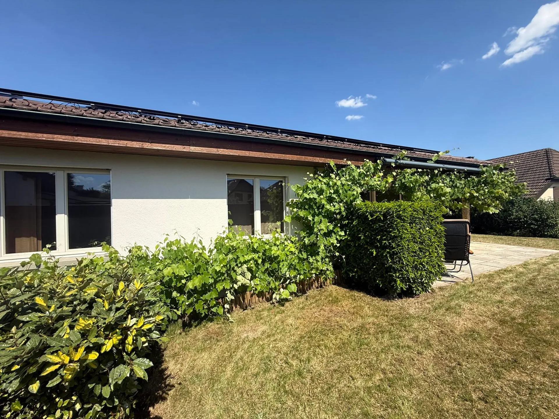 Einzelhaus mit viel Licht in Wohngebiet