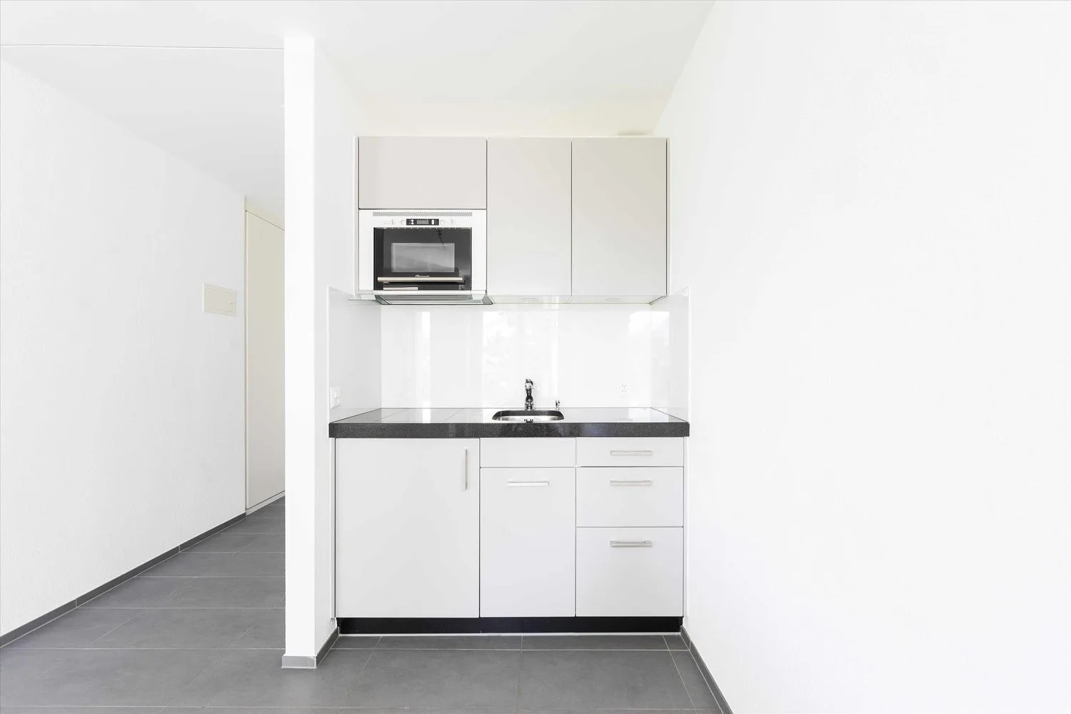 Studio en centre-ville cherche sous-locataire