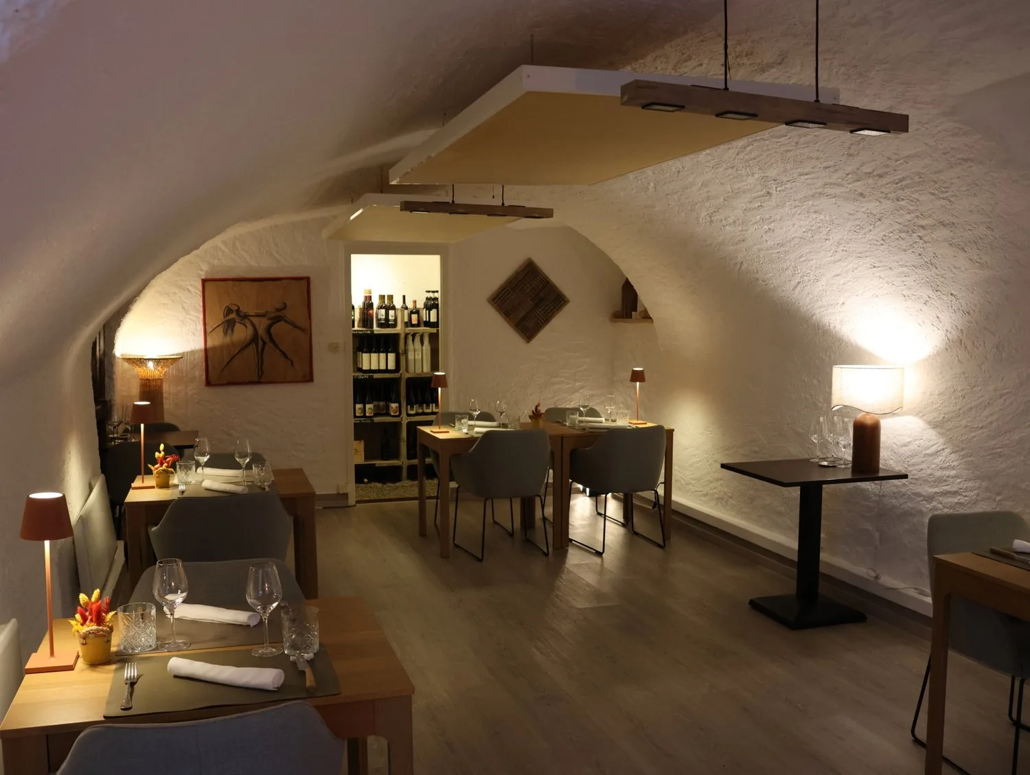 Les Evouettes - Route Cantonal 51 - Restaurant im Erdgeschoss
