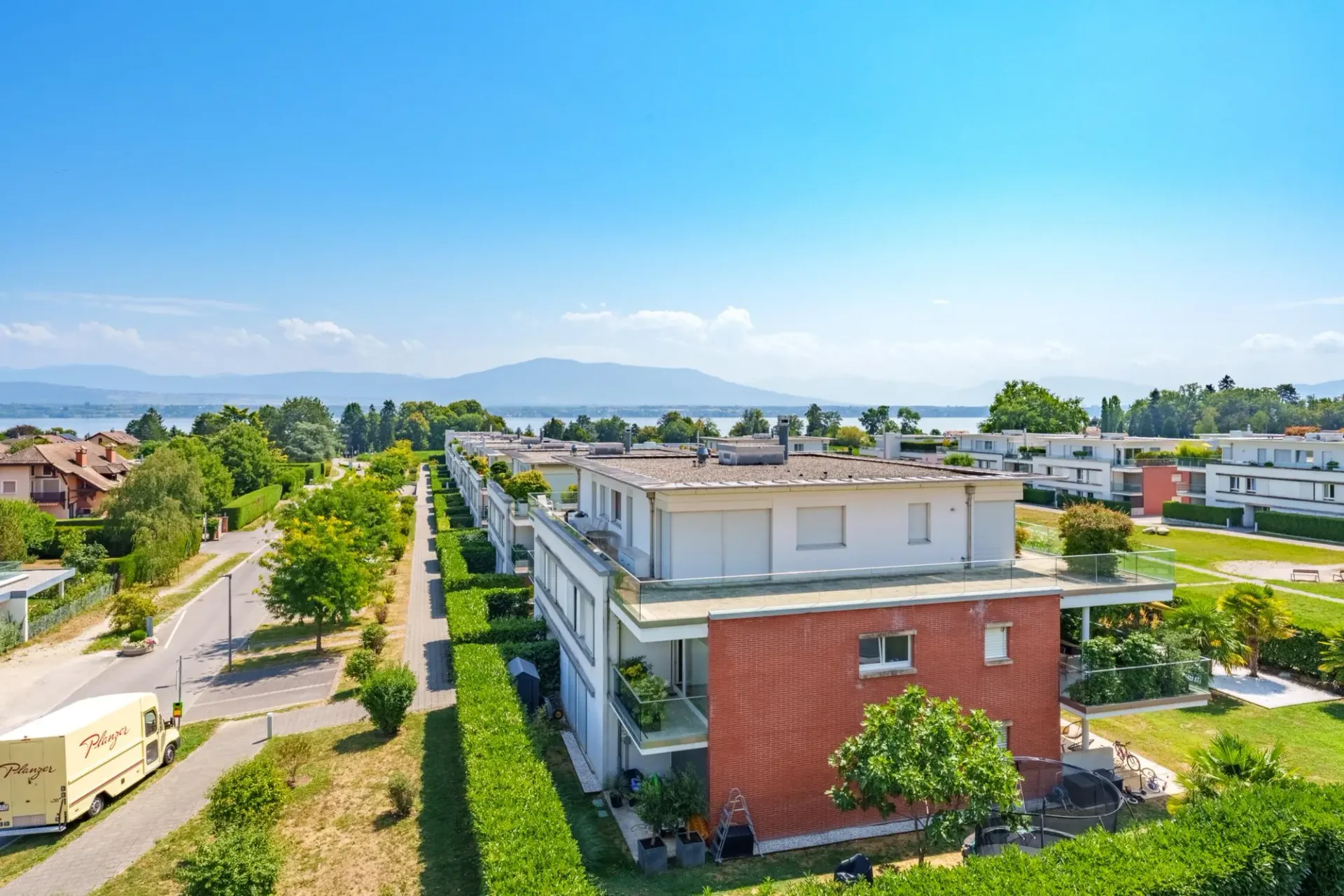 4.5 room apartment with lake view in Coppet