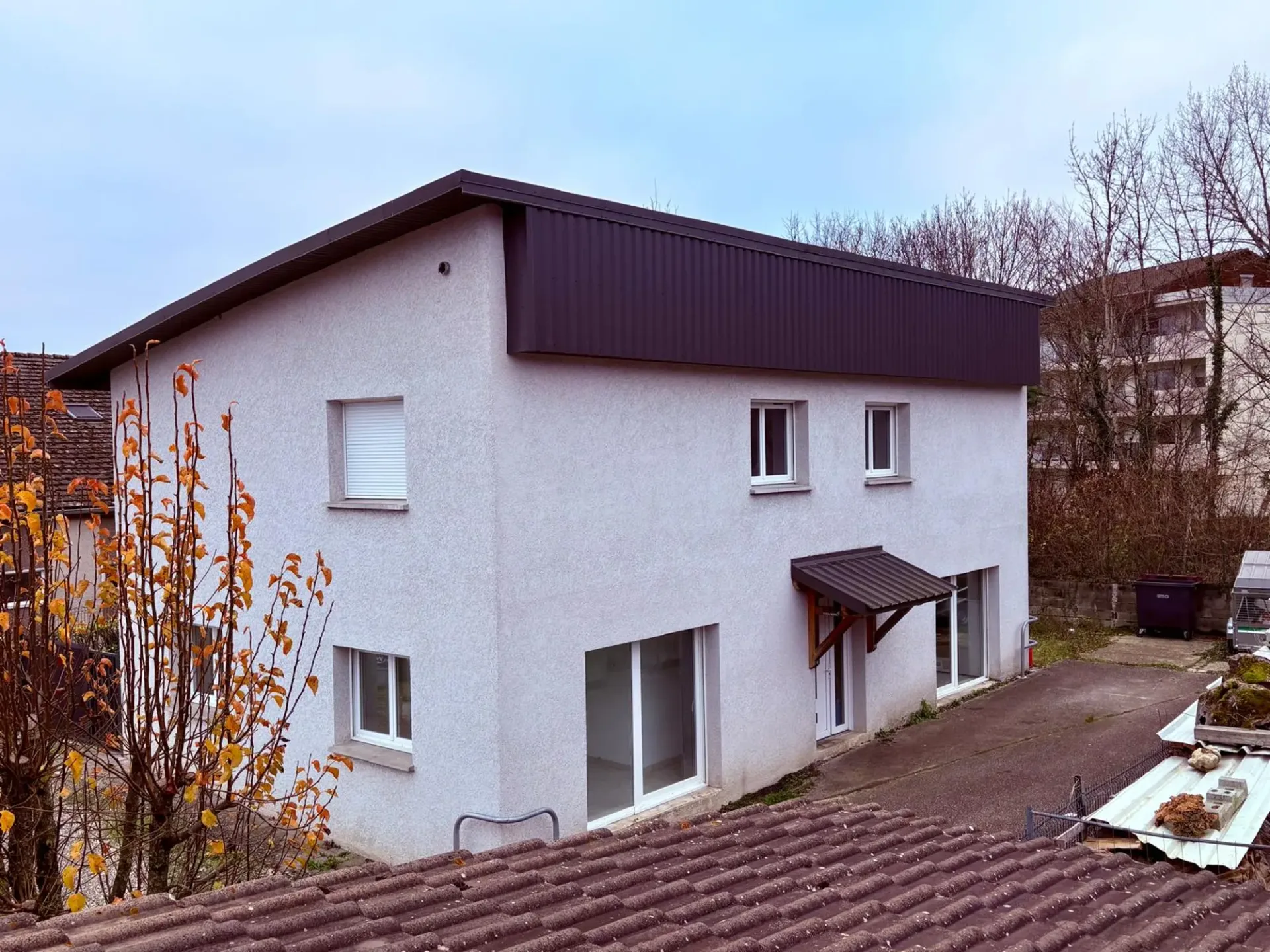 IDEALE PER INVESTITORI: CASA DOPPIA IN ZONA ARTIGIANALE