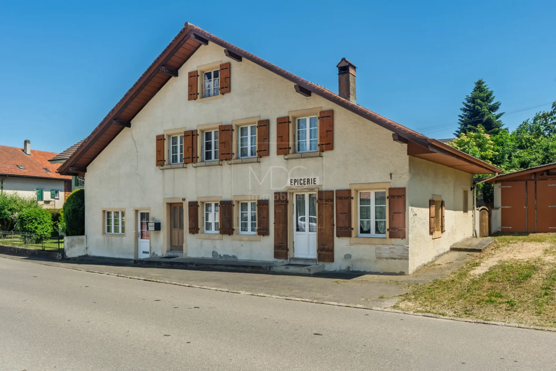Einfamilienhaus zur Renovierung in Surpierre