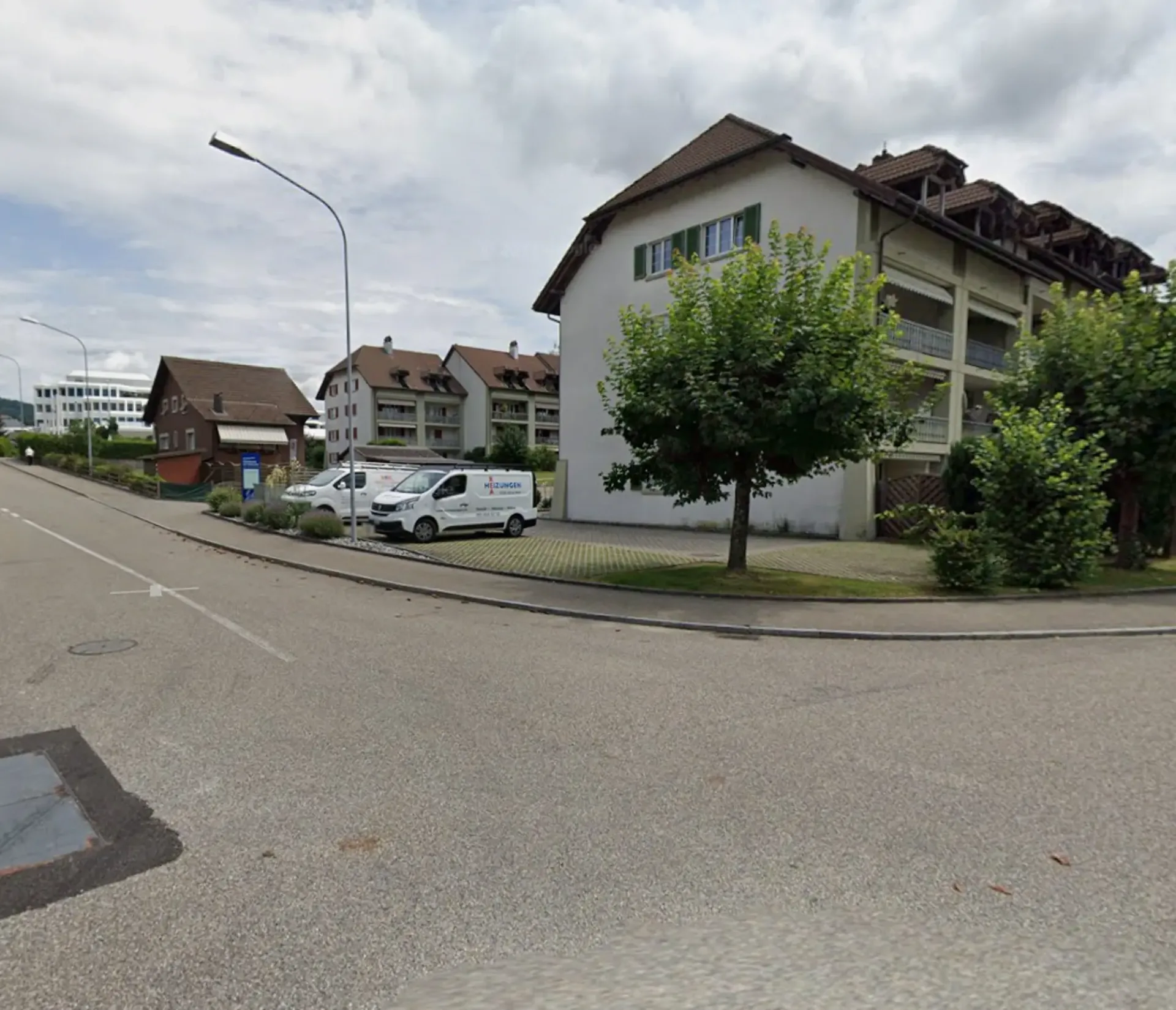 Places de parking extérieures à louer