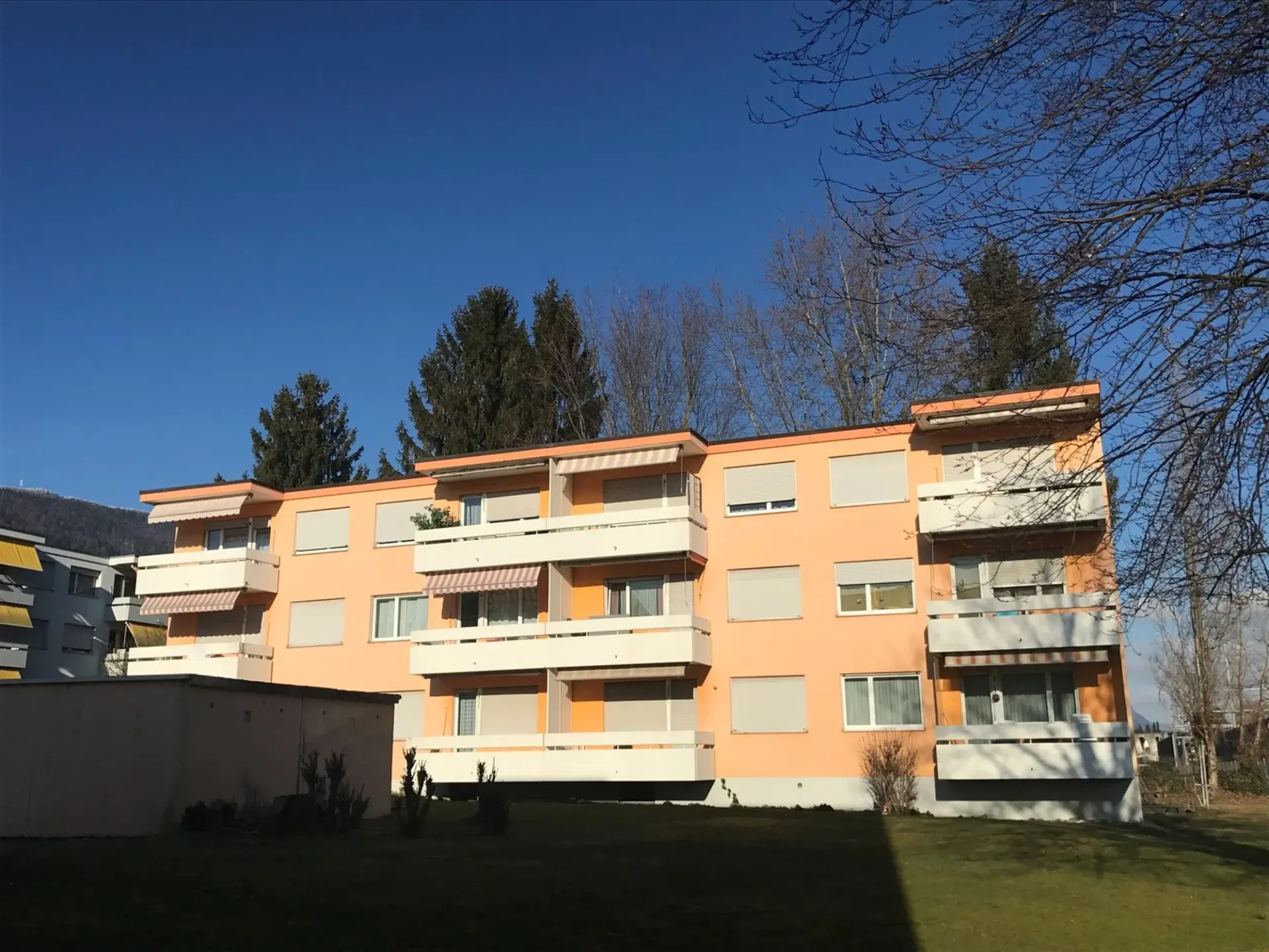 Helle 2.5-Zimmer-Wohnung mit Balkon in Lengnau BE – ab sofort verfügbar!