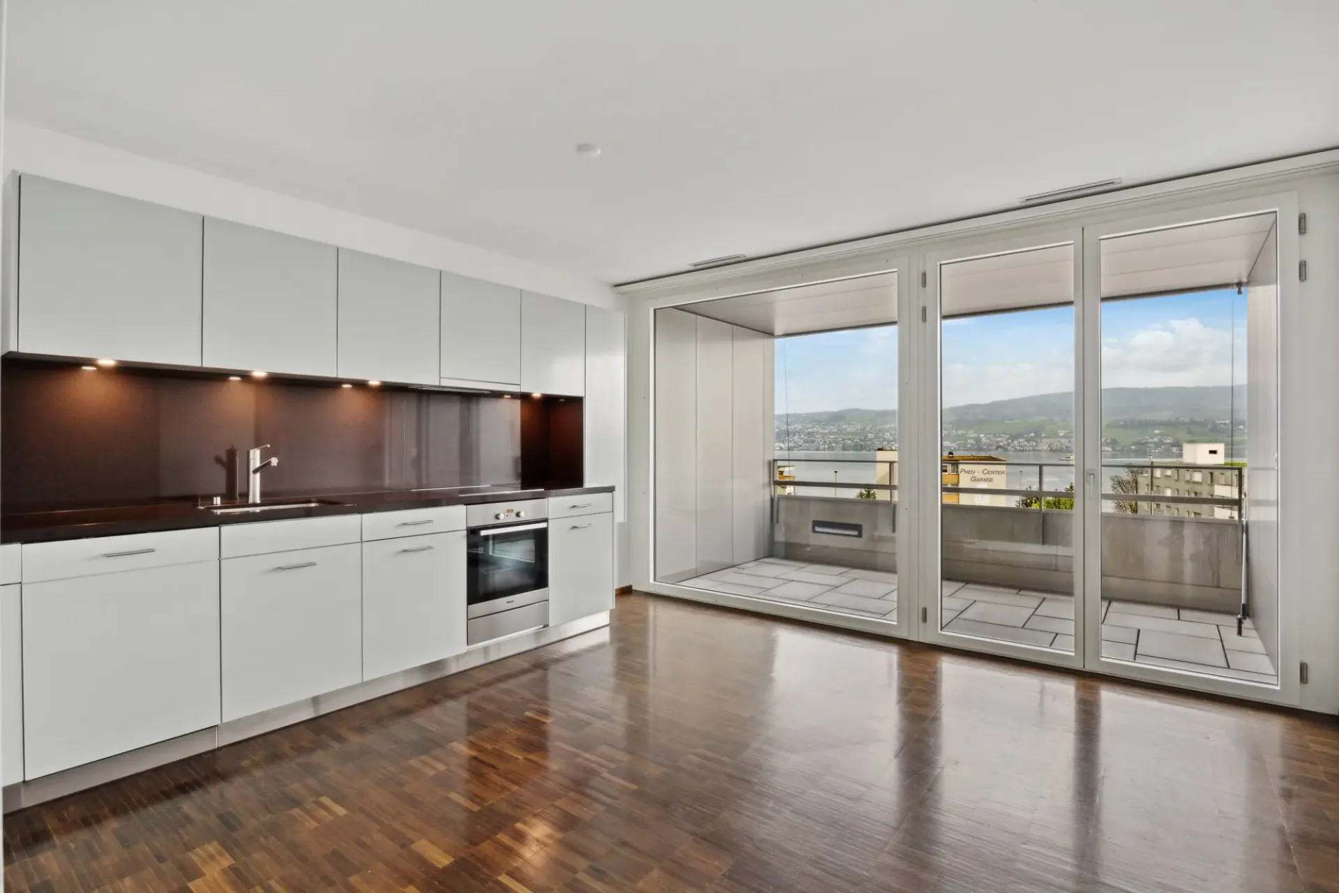 Moderne 3.5-Zimmer-Wohnung in Seenähe