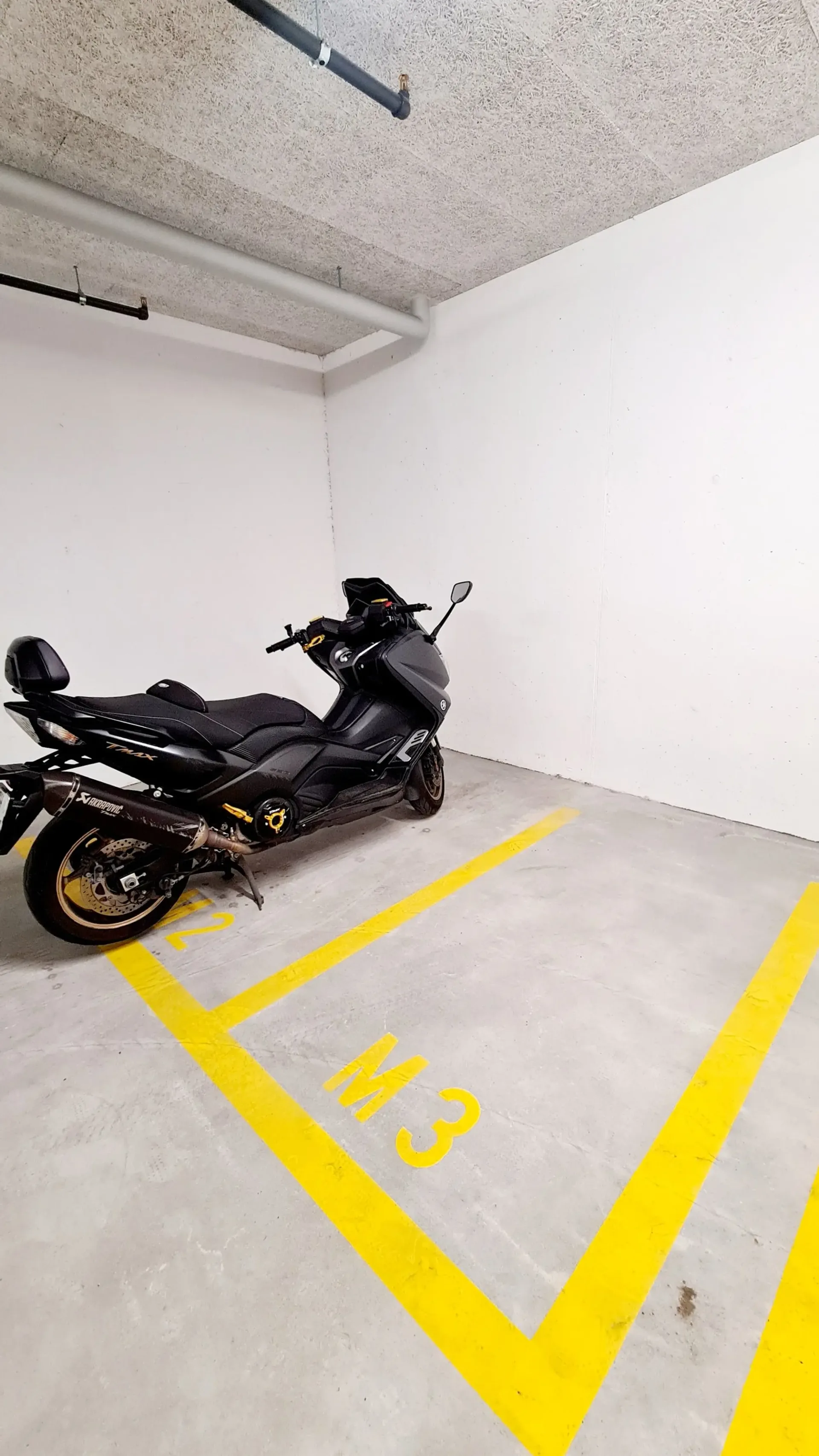 Motorradplatz in Tiefgarage zu vermieten