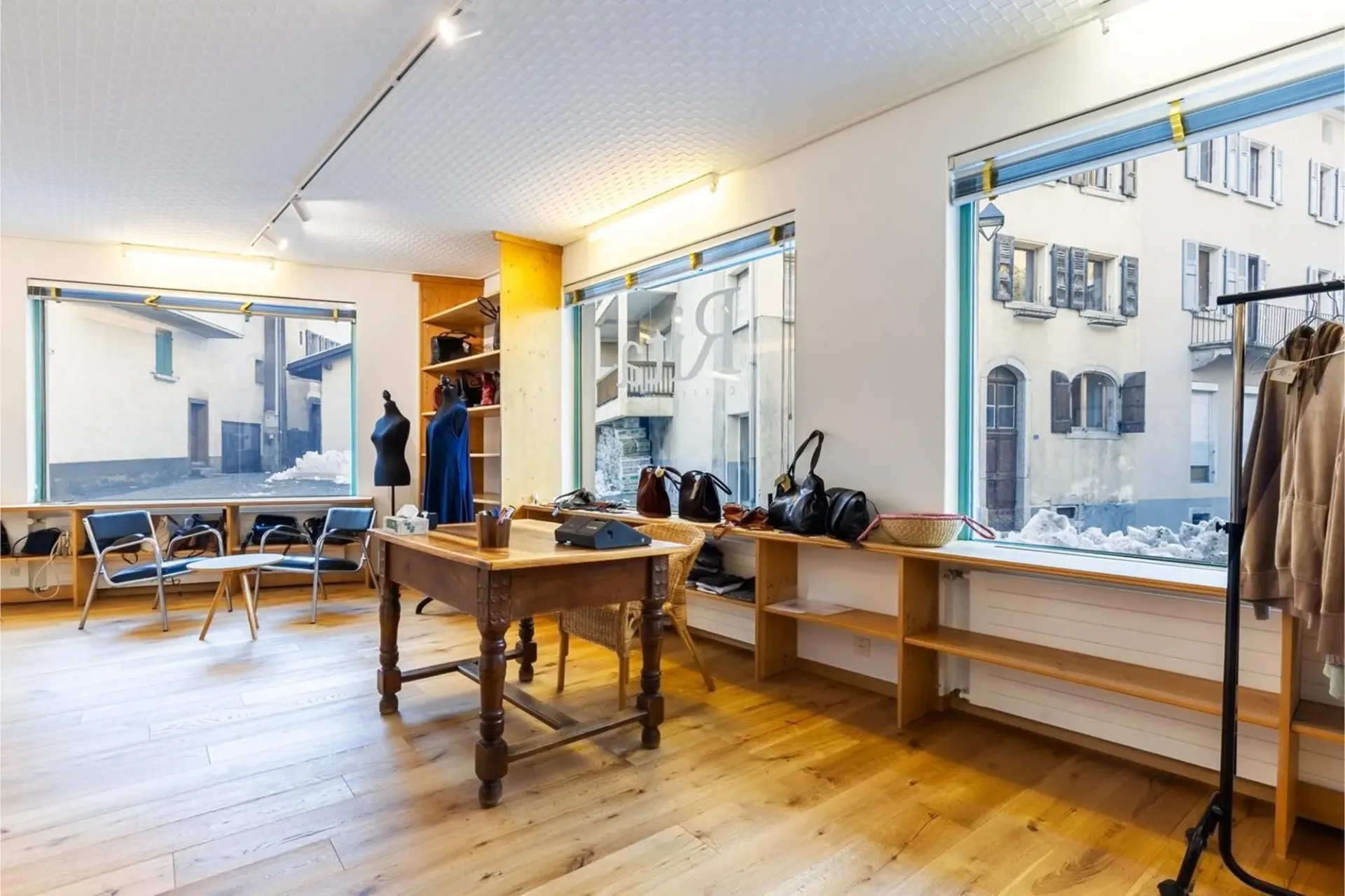 Lokal im Herzen des Dorfes